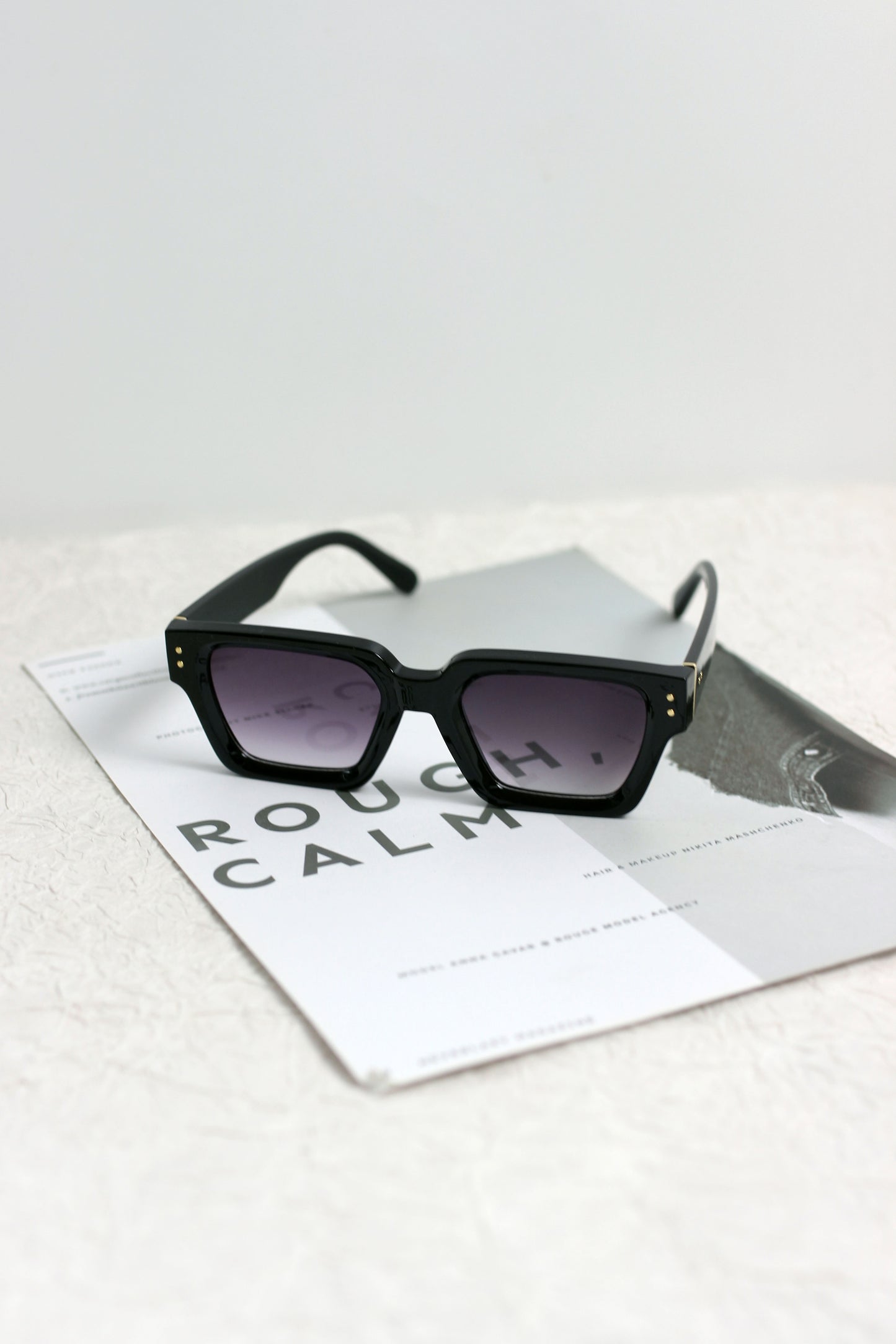 A2504BLDZ11563 - Bold Square Frame Retro Sunglasses