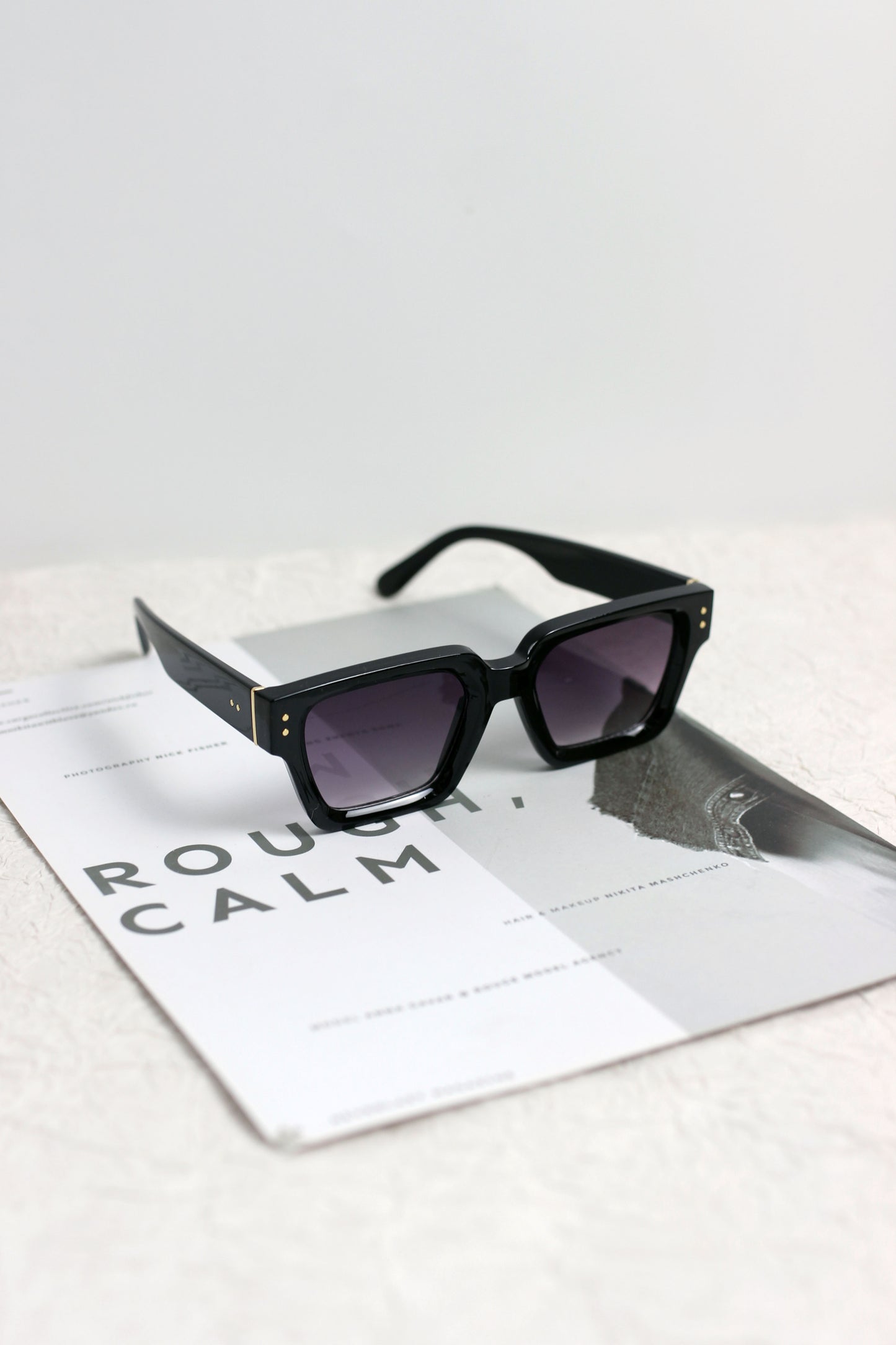A2504BLDZ11563 - Bold Square Frame Retro Sunglasses