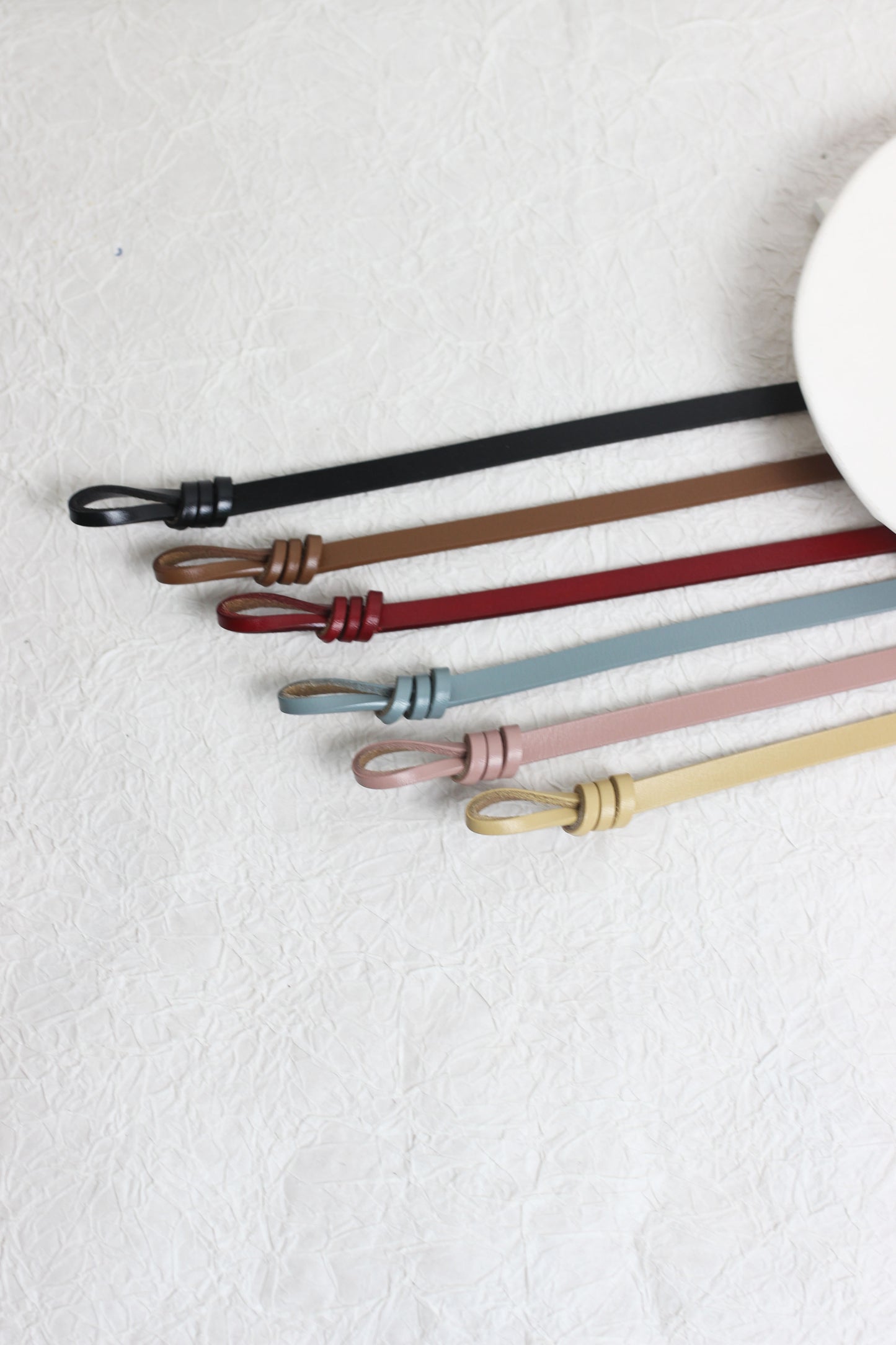 A2504DJN75127 - Minimalist Leather Knot Belt