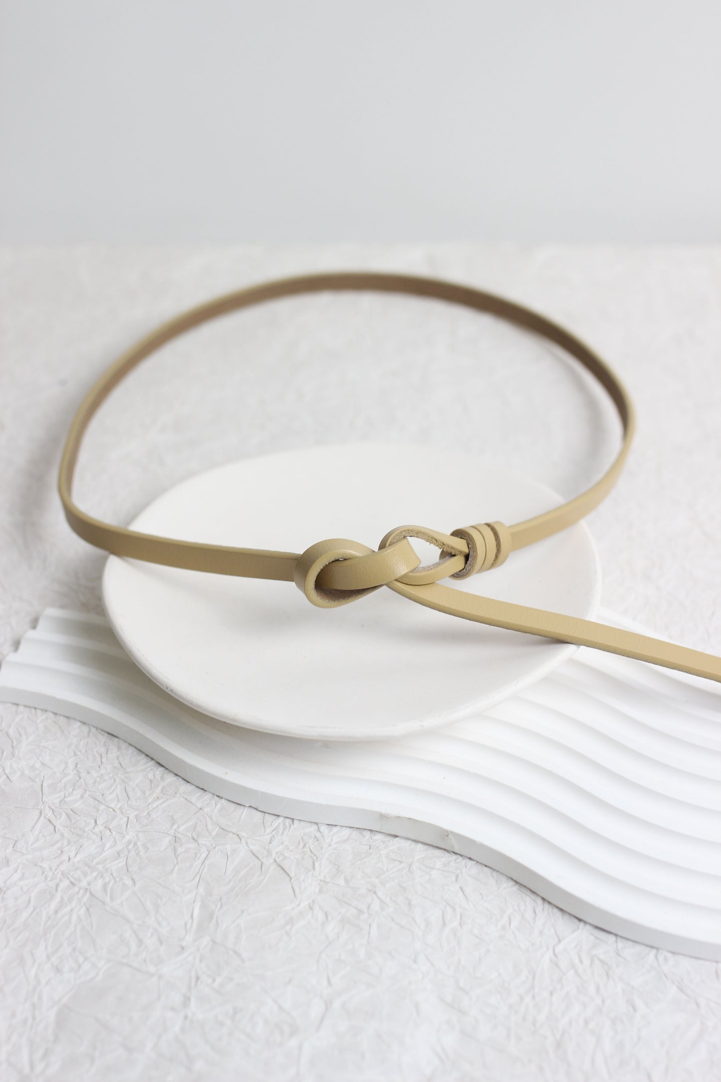 A2504DJN75127 - Minimalist Leather Knot Belt