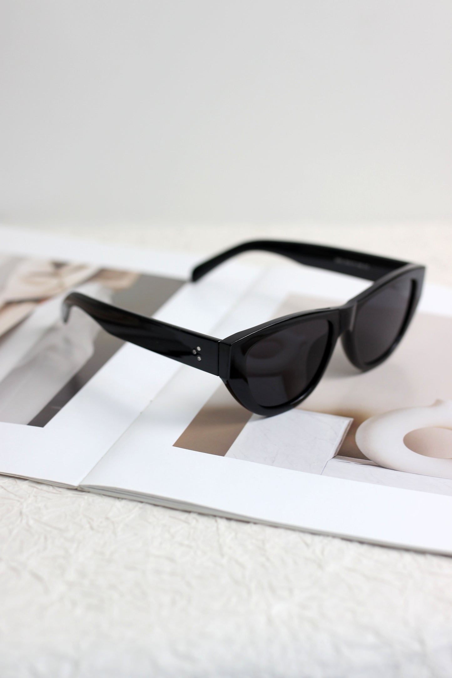 A2504KD18488 -Retro Cat-Eye Sunglasses