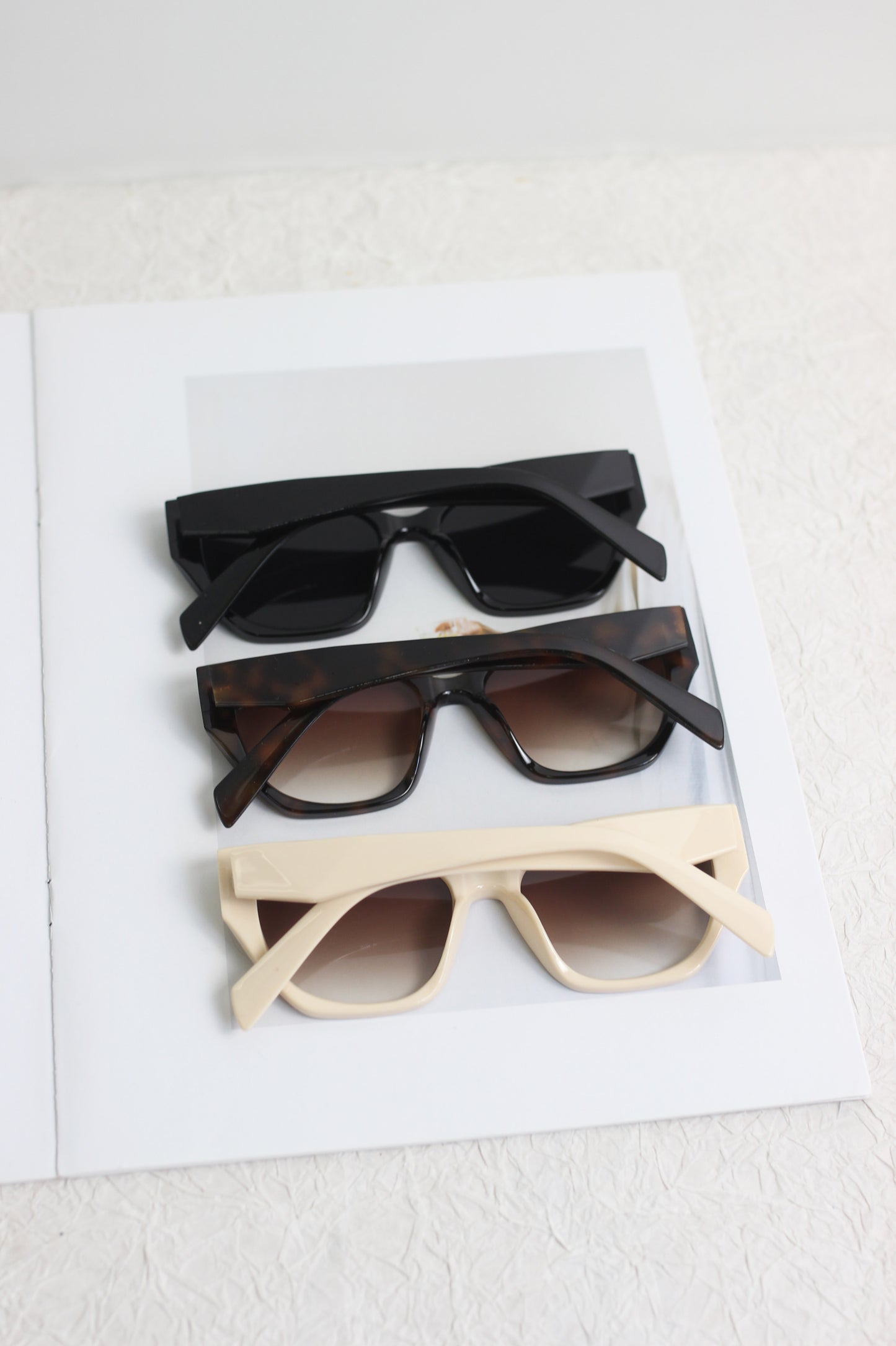 A2504KD21651 - Bold Cat Eye Oversized Sunglasses