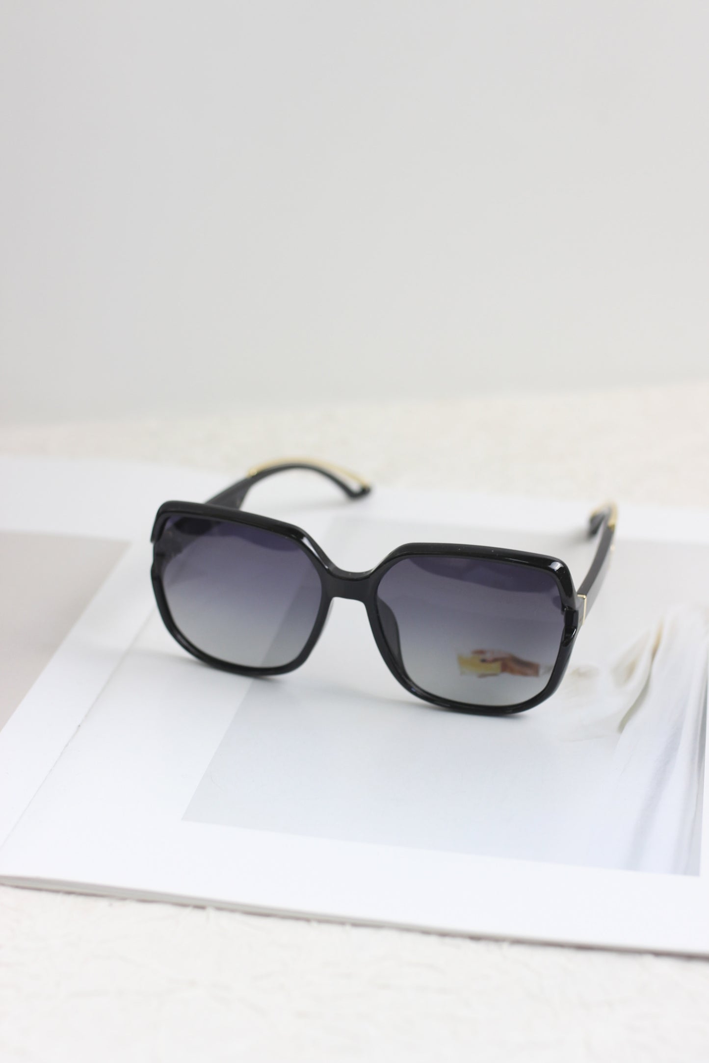 A2504NS78310 - Oversized Square Frame Gradient Sunglasses