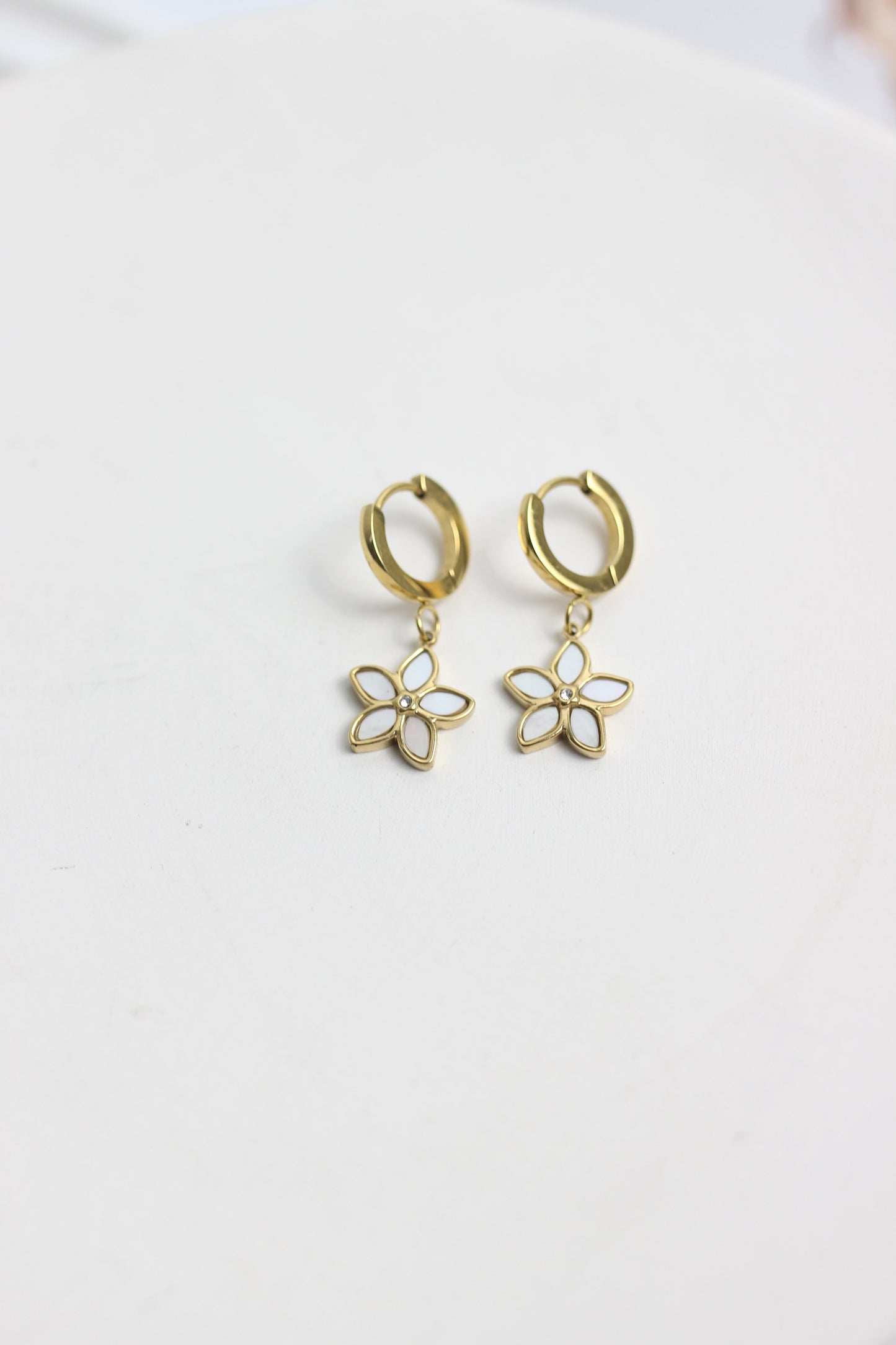 A2505MJ62092 -  Flower Drop Hoop Earrings