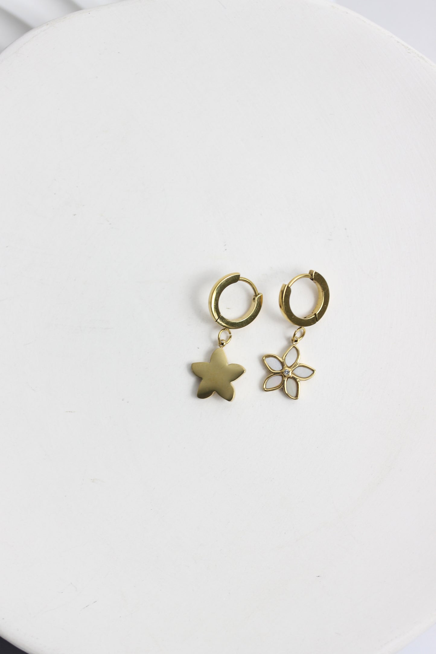A2505MJ62092 -  Flower Drop Hoop Earrings