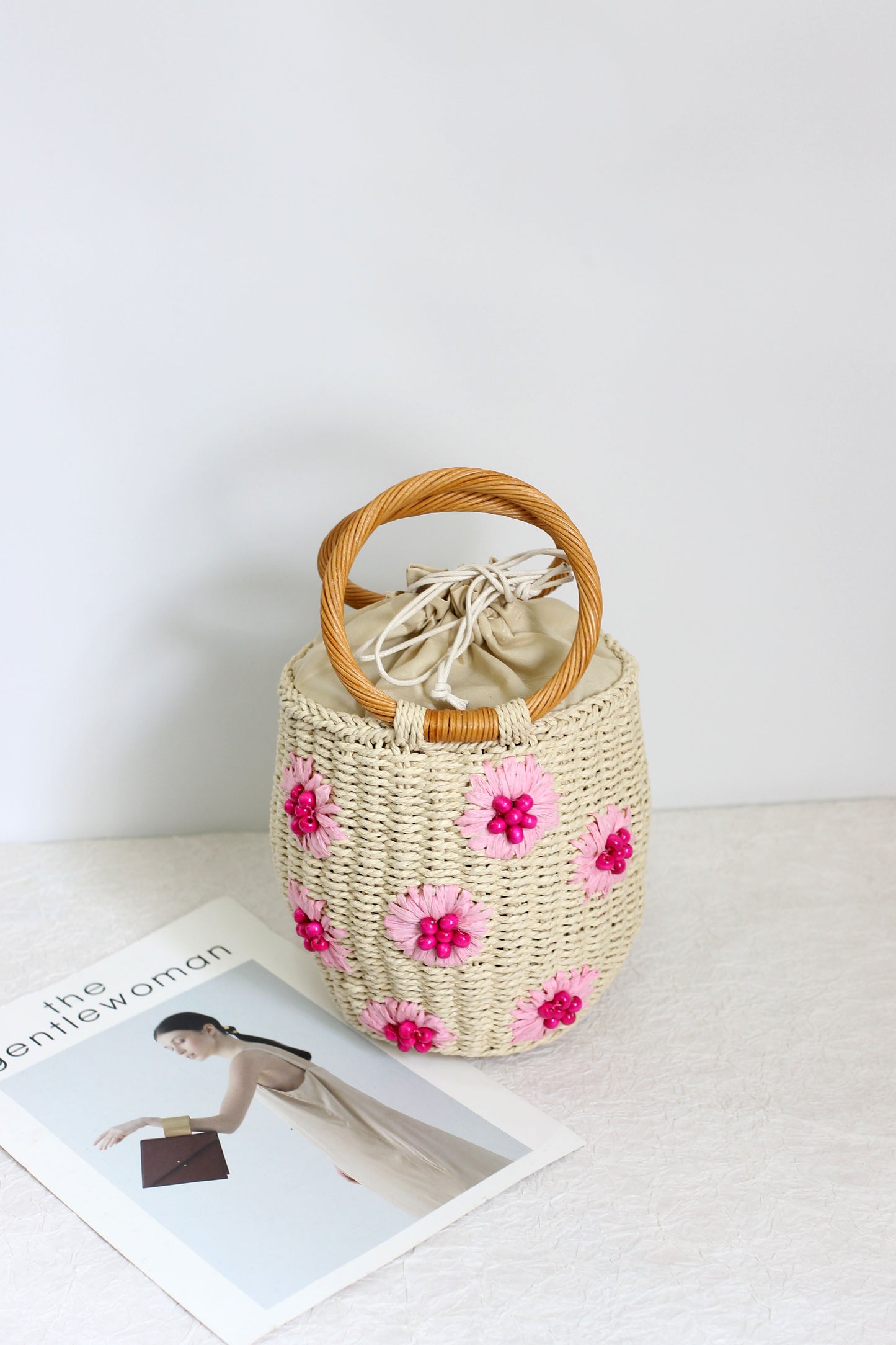 A2505QH74860 - Handmade Flower Bucket Bag with Wooden Handle