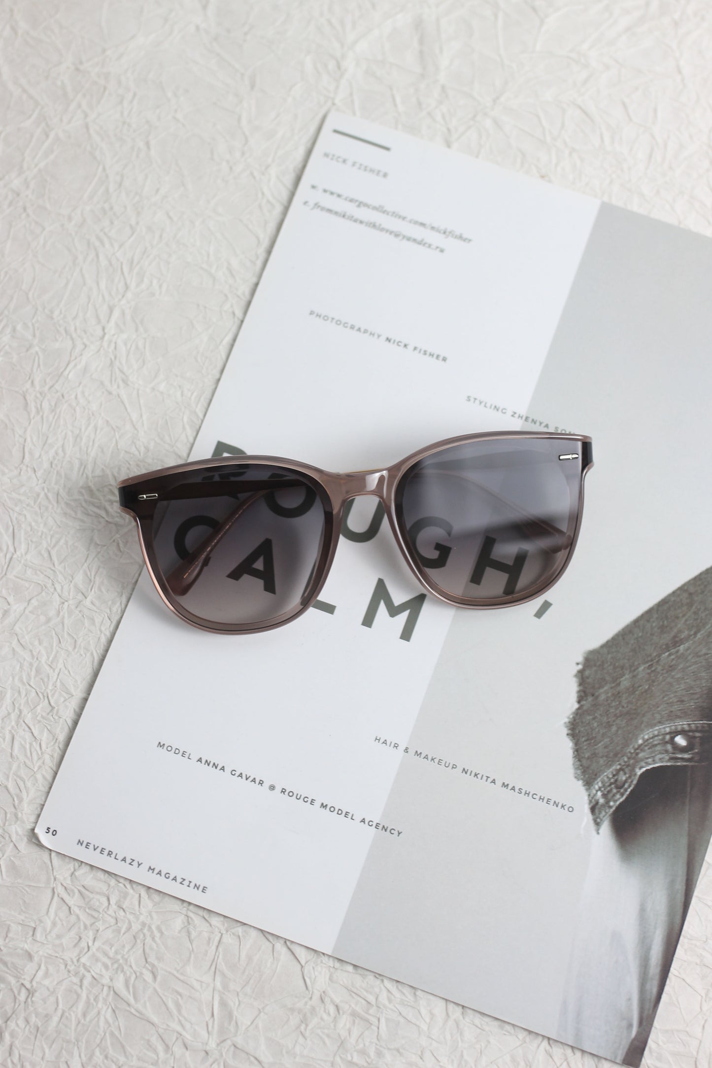 A2506DD56082 - Gradient Oversized Unisex Sunglasses