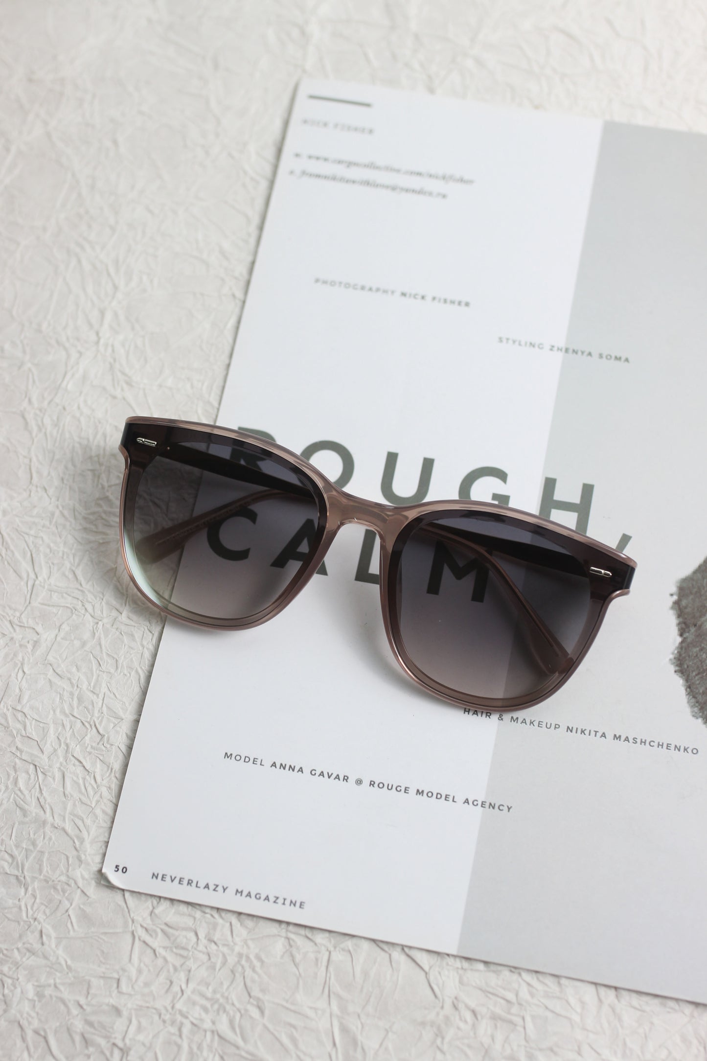 A2506DD56082 - Gradient Oversized Unisex Sunglasses