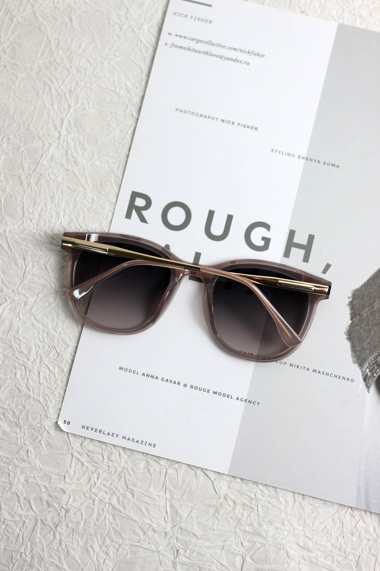 A2506DD56082 - Gradient Oversized Unisex Sunglasses