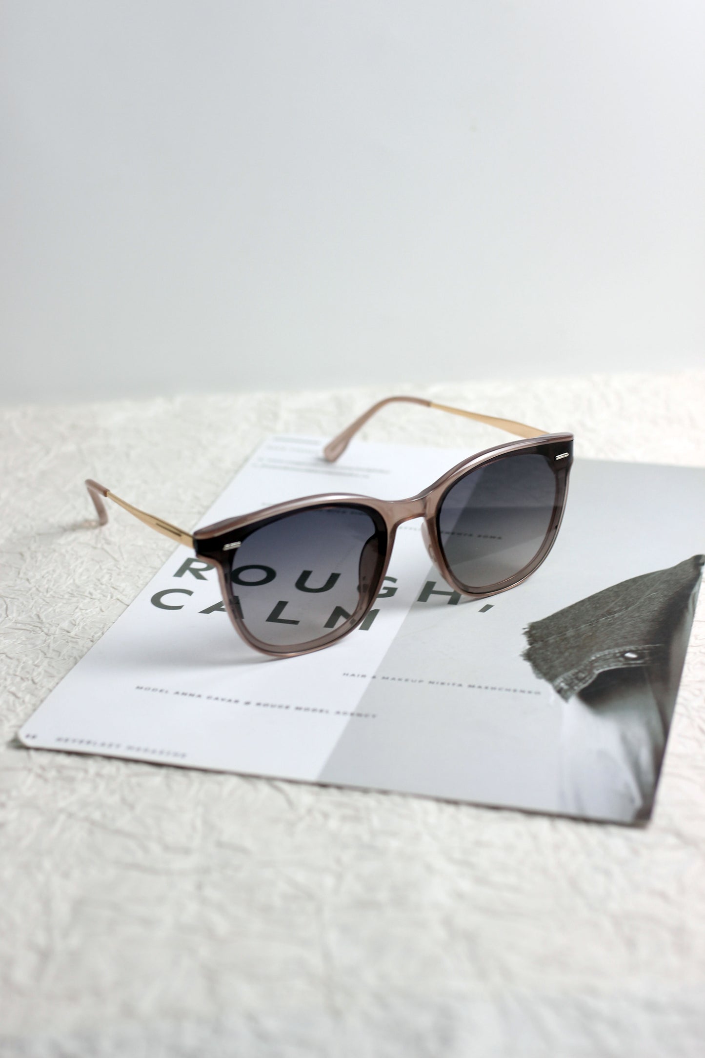 A2506DD56082 - Gradient Oversized Unisex Sunglasses