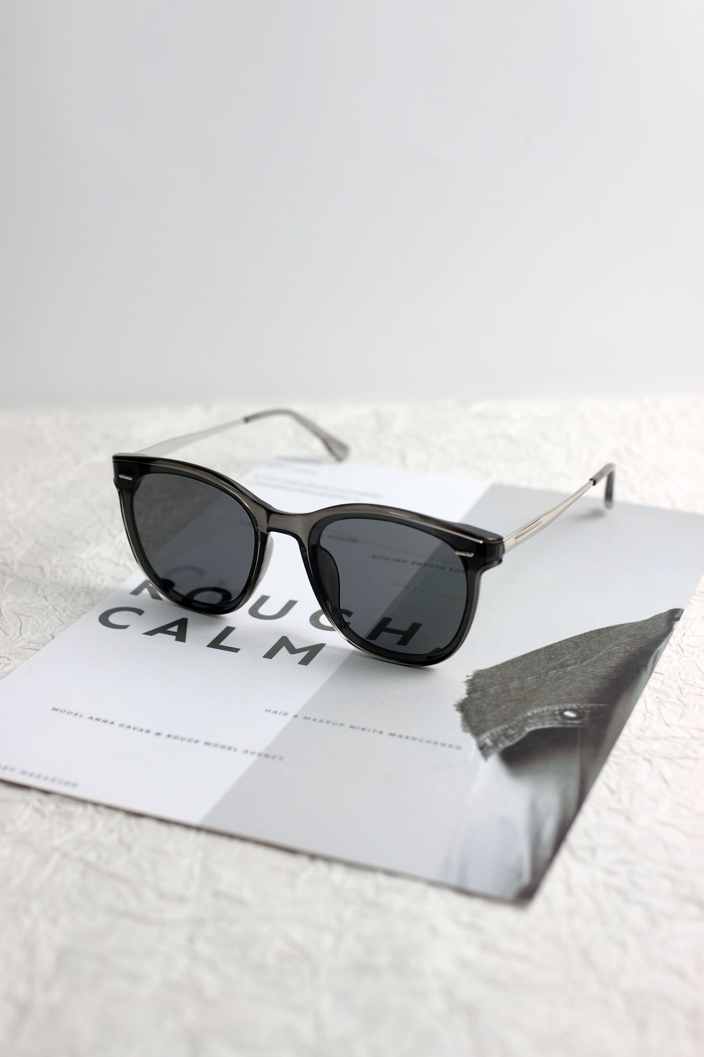 A2506DD56082 - Gradient Oversized Unisex Sunglasses