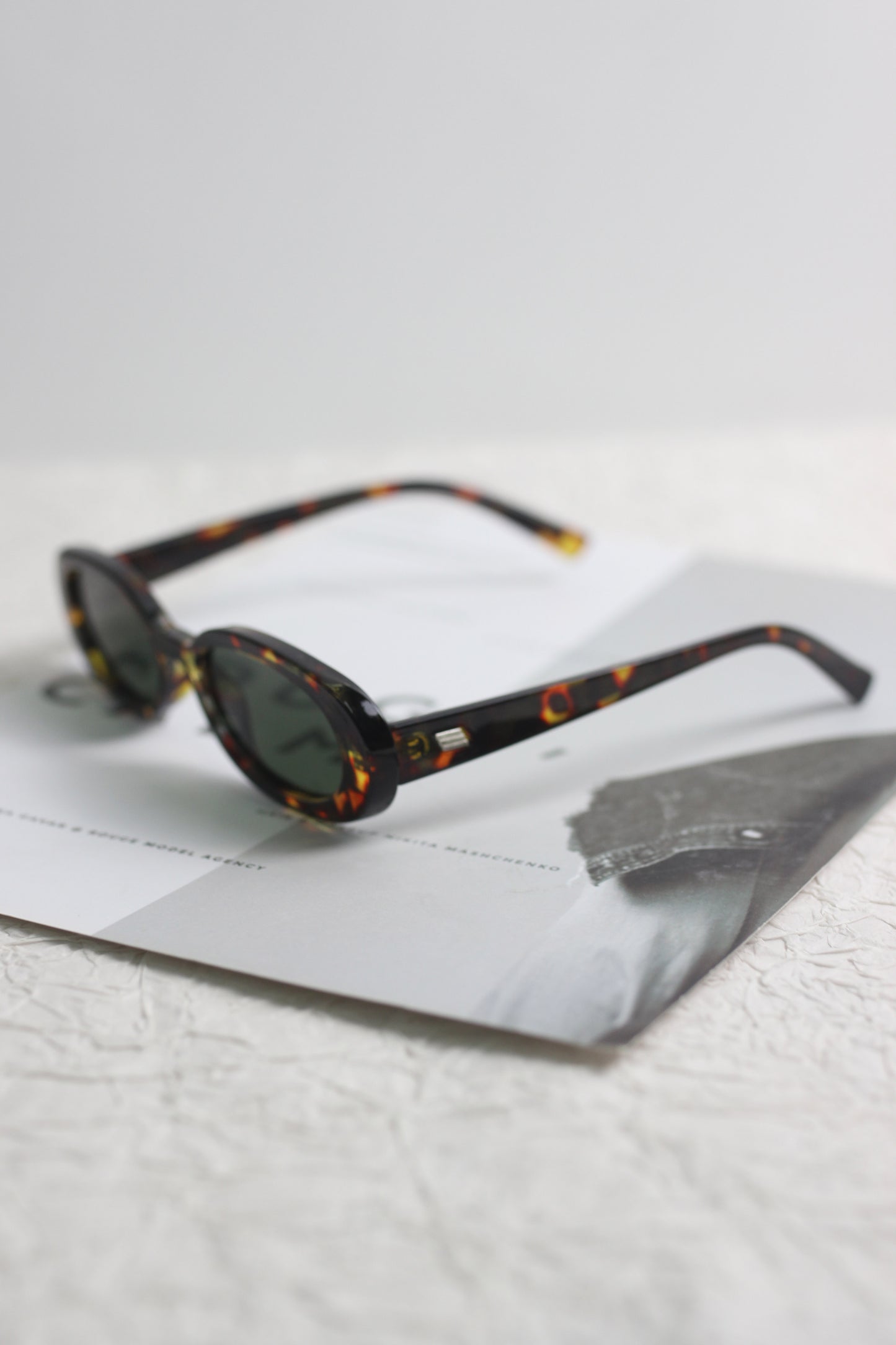 A2506HD43062 - Retro Oval Sunglasses