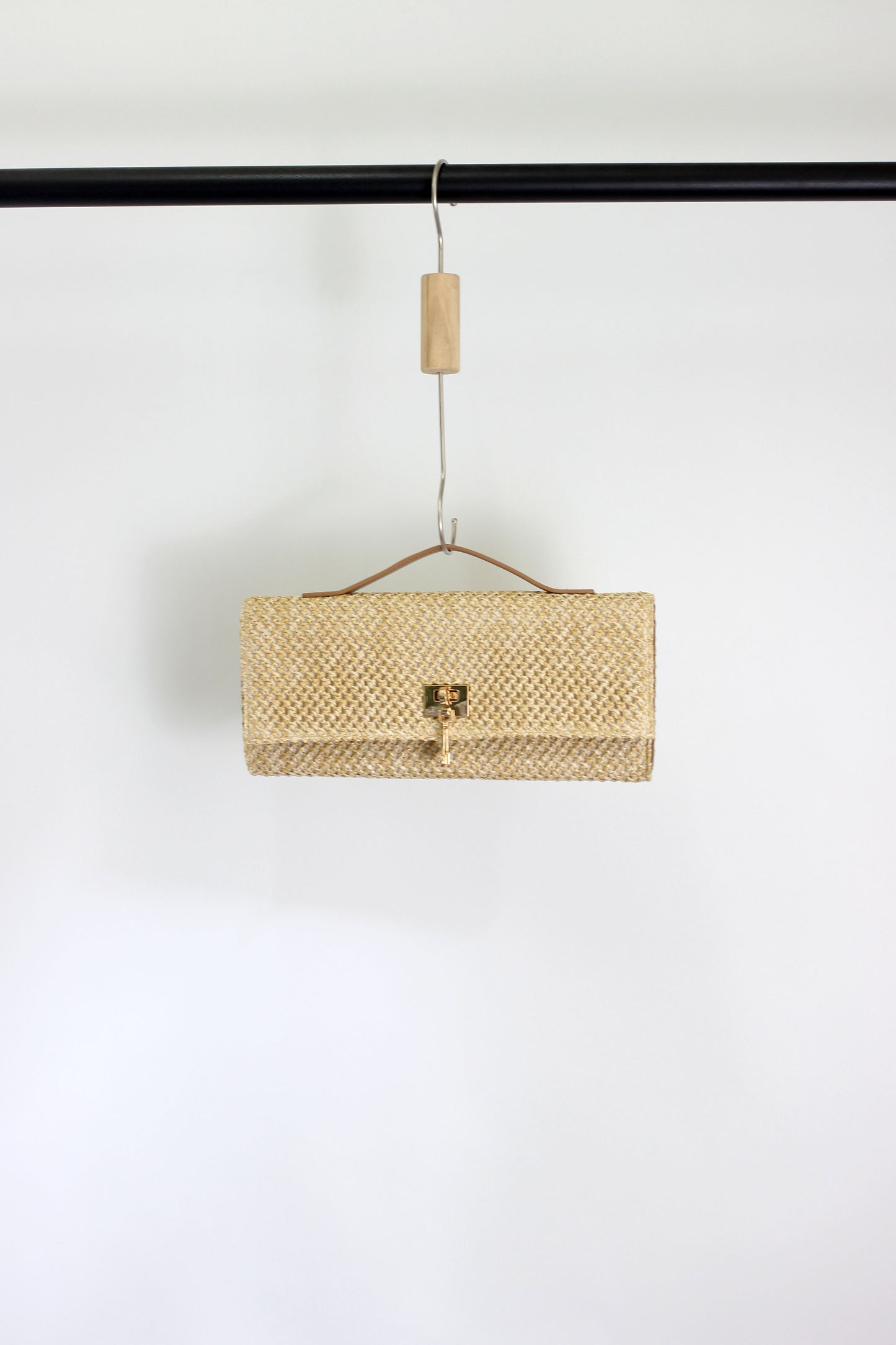 A2506SJ75218 - Natural Straw Clutch Bag with Chain Strap & Turn Lock Closure