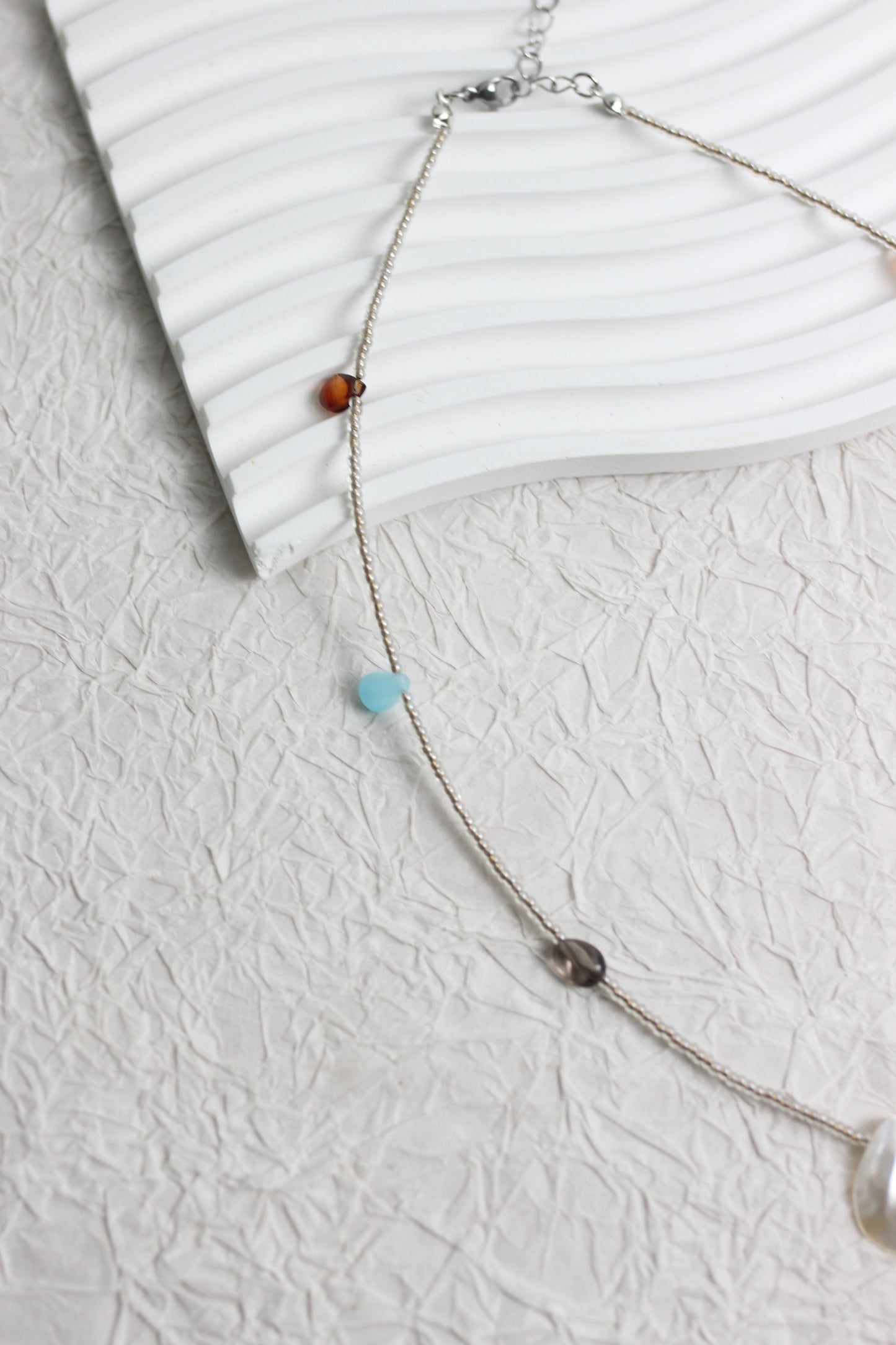 A2506XYDZ10474 - Ocean-Inspired Gemstone Beaded Necklace with Shell Pendant