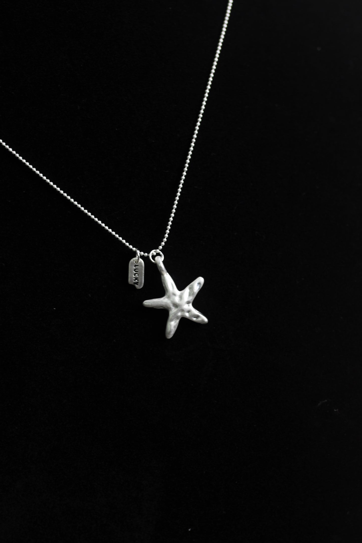A2506XYDZ38712 - Silver Starfish Pendant Necklace