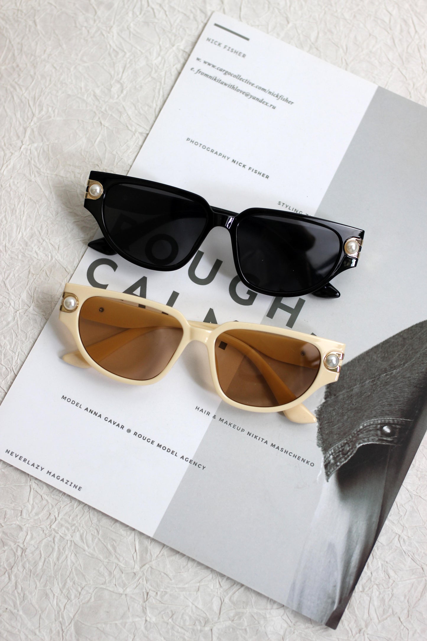 A2506ZS64018 - Pearl Hinge Folding Sunglasses ¨C Retro Cat-Eye Style