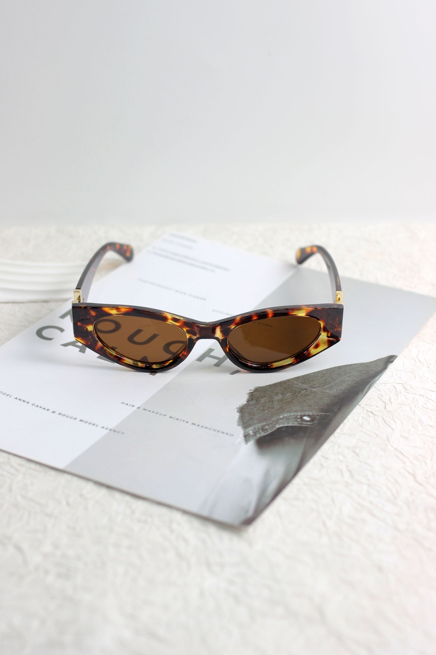 A2507CC14978 - Bold Retro Cat-Eye Sunglasses