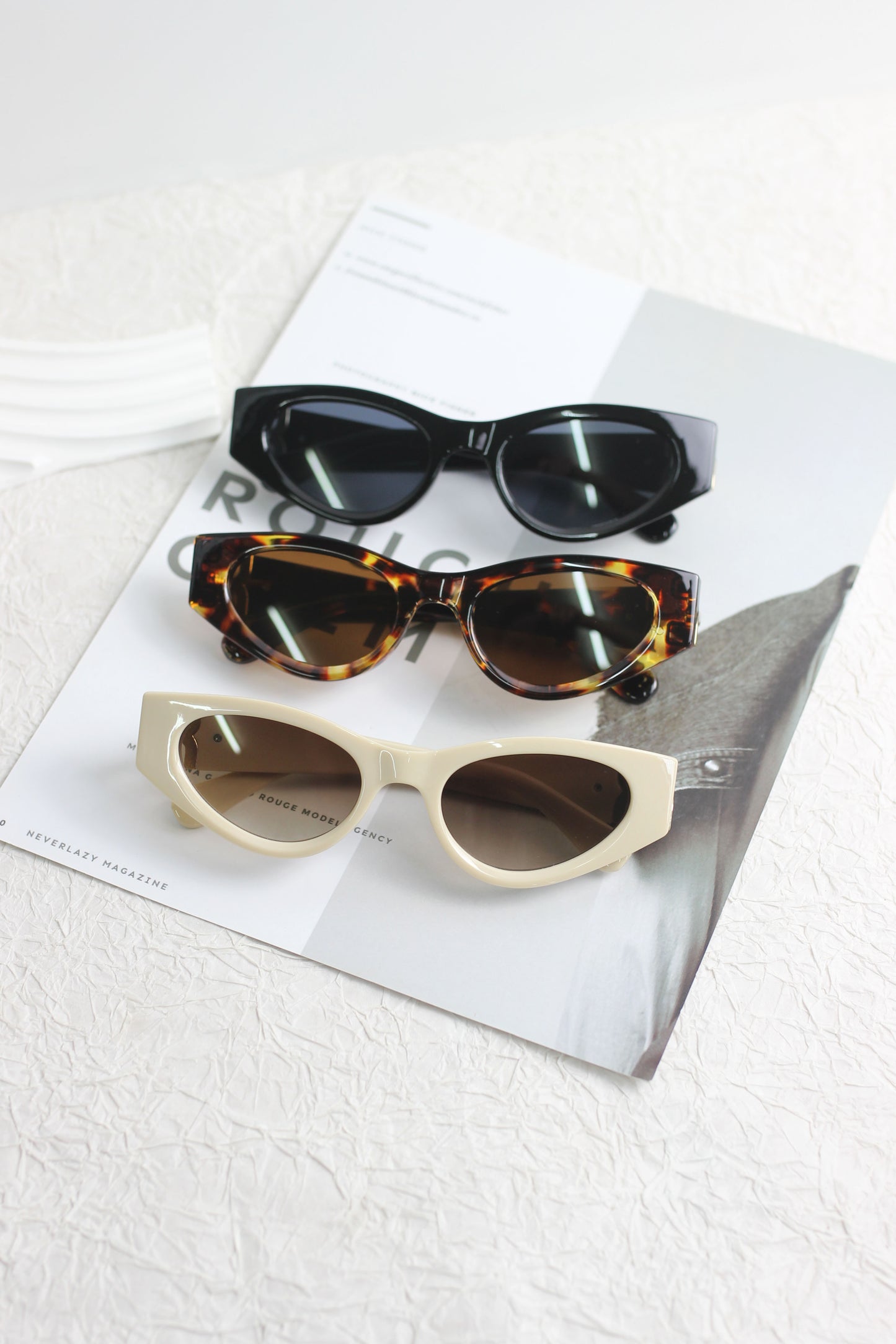 A2507CC14978 - Bold Retro Cat-Eye Sunglasses
