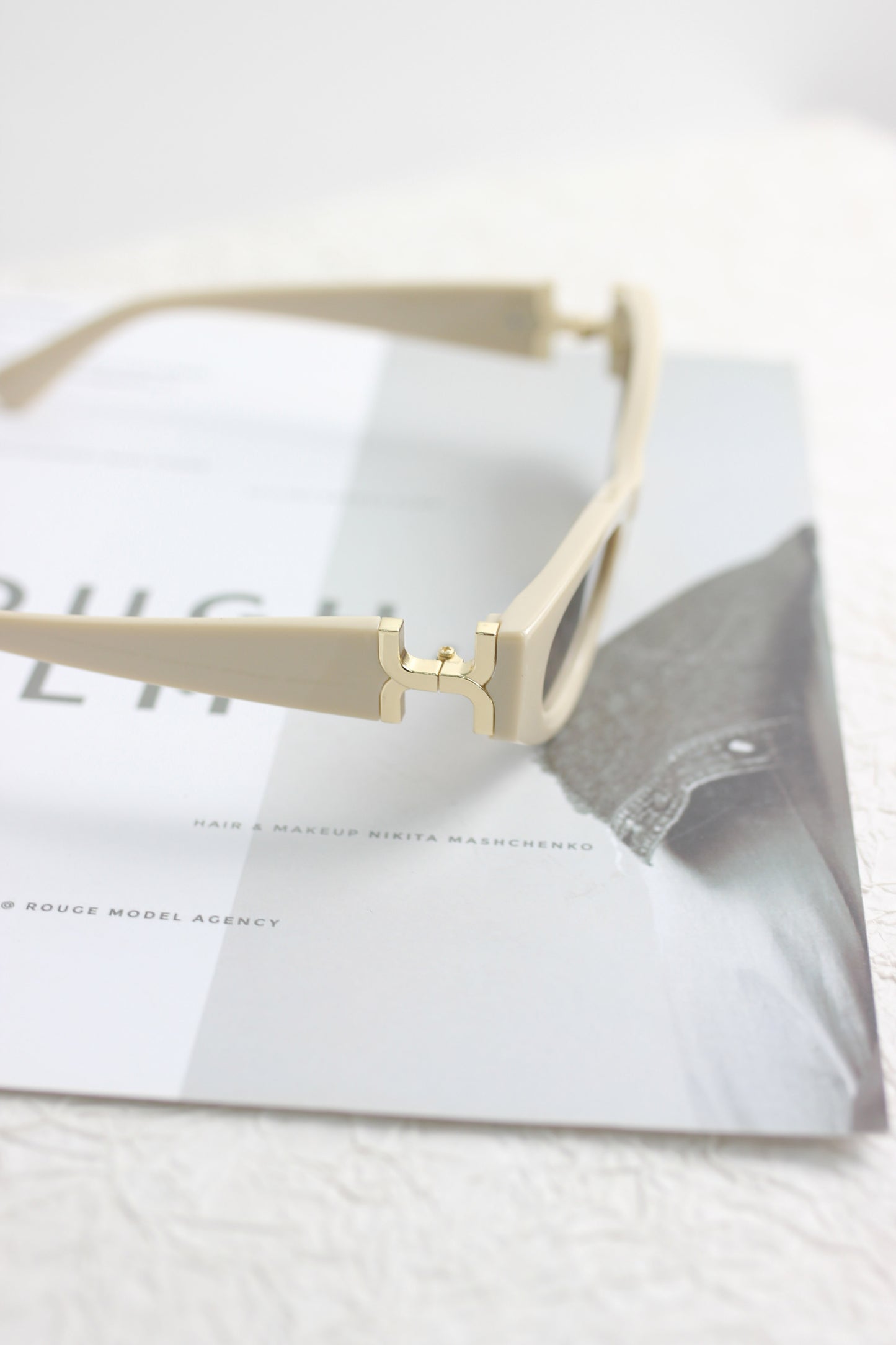 A2507CC14978 - Bold Retro Cat-Eye Sunglasses