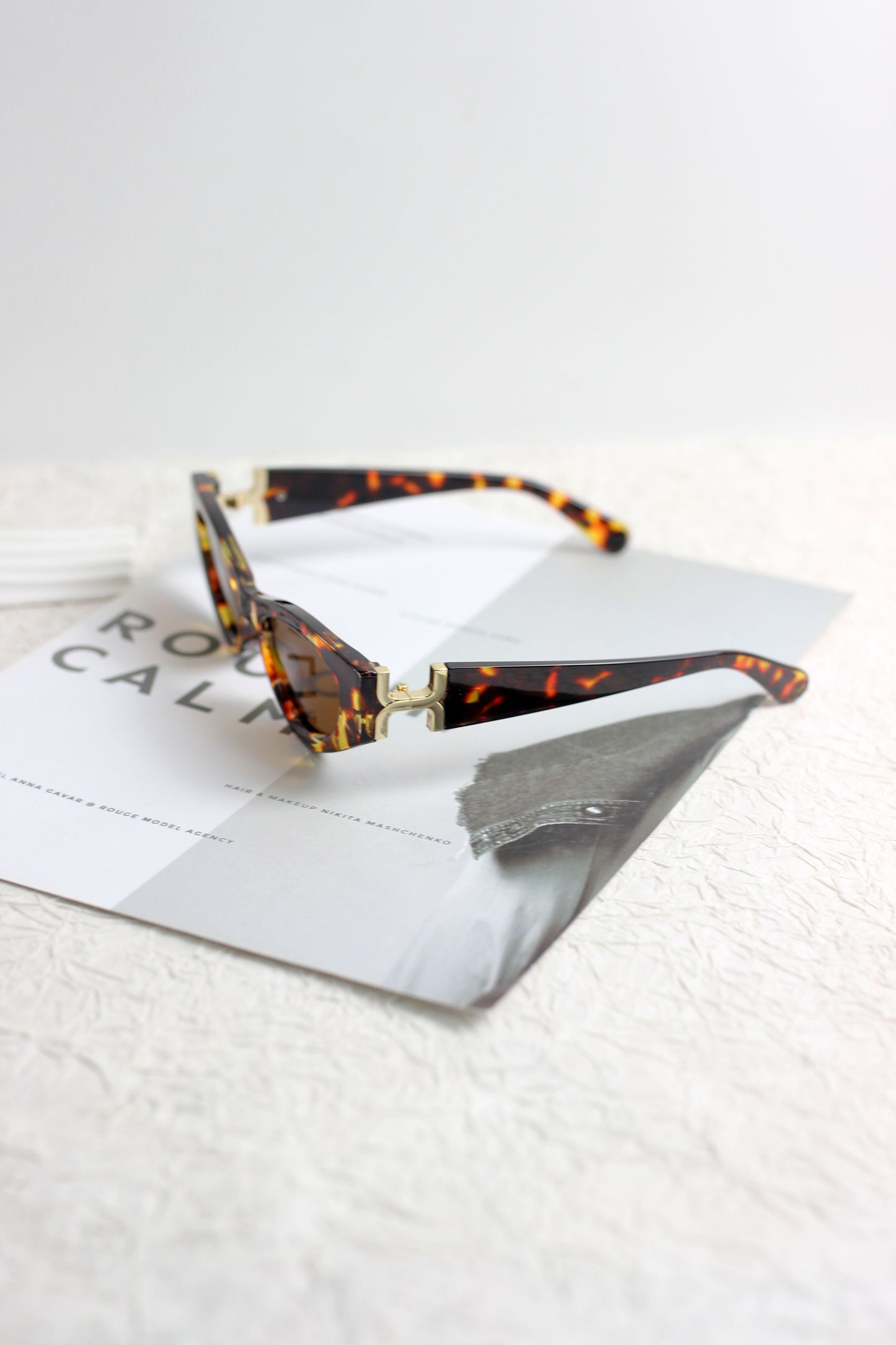 A2507CC14978 - Bold Retro Cat-Eye Sunglasses