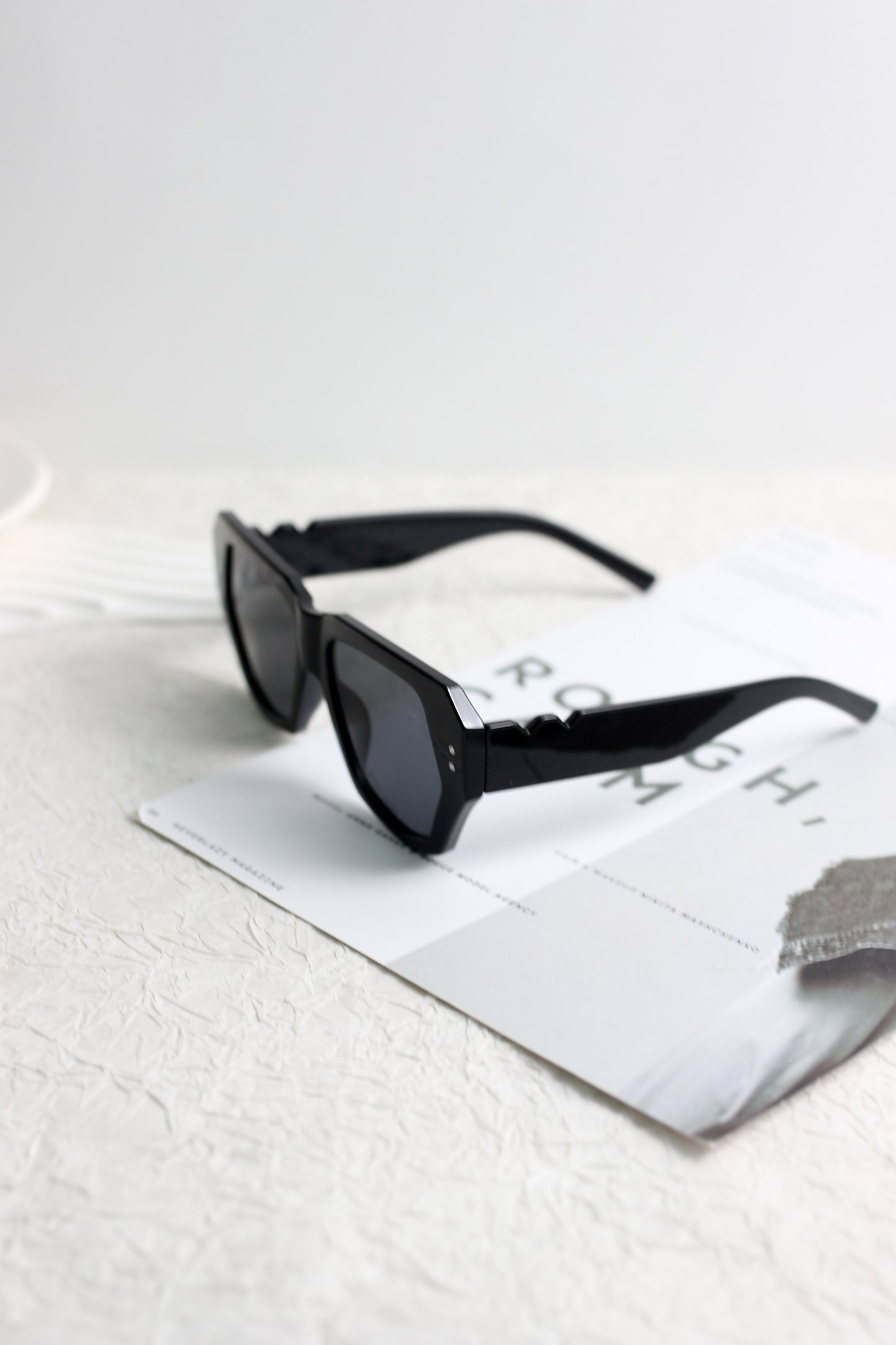 A2507CC26079 - Retro Oversized Square Frame Sunglasses