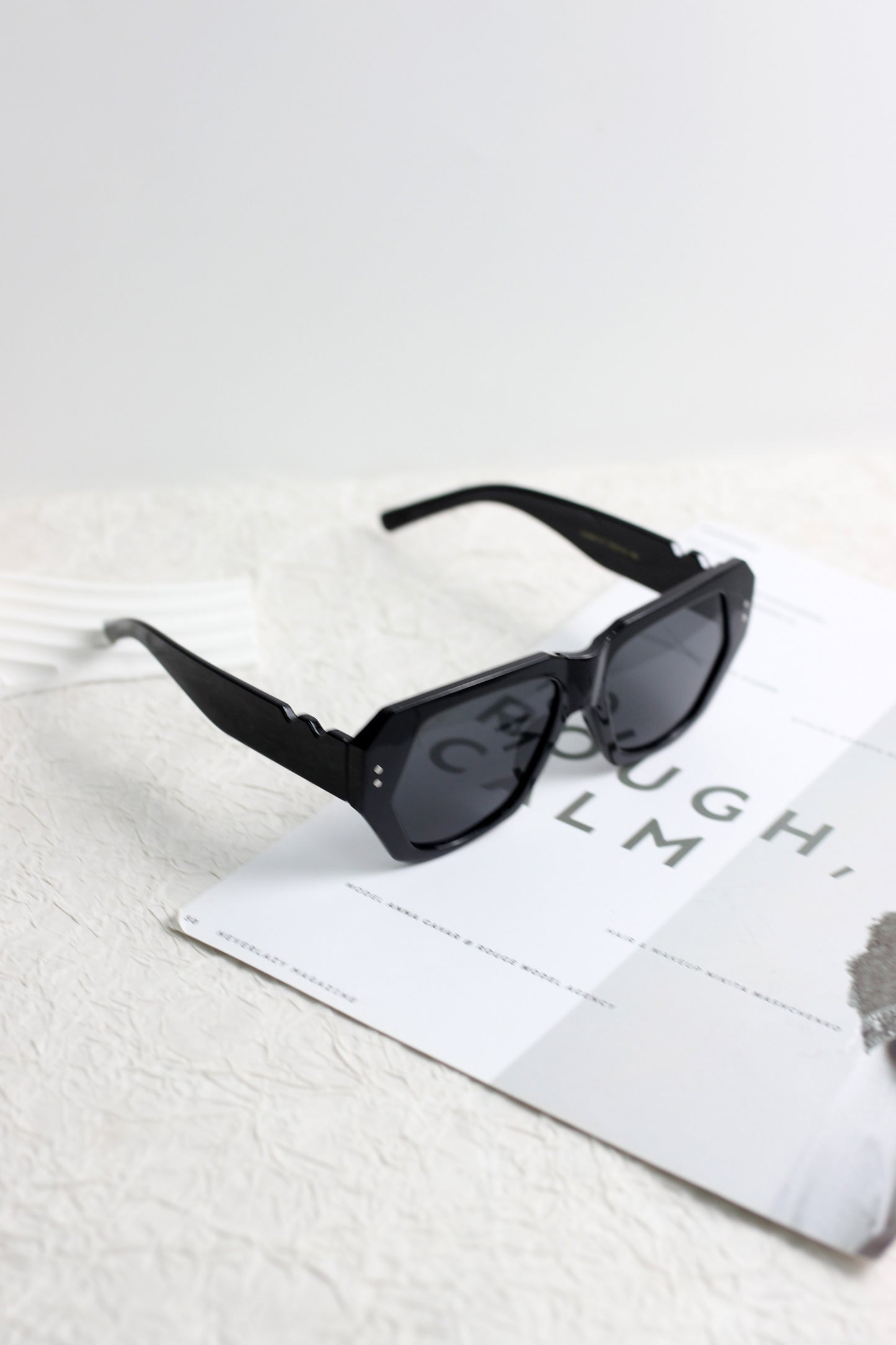 A2507CC26079 - Retro Oversized Square Frame Sunglasses