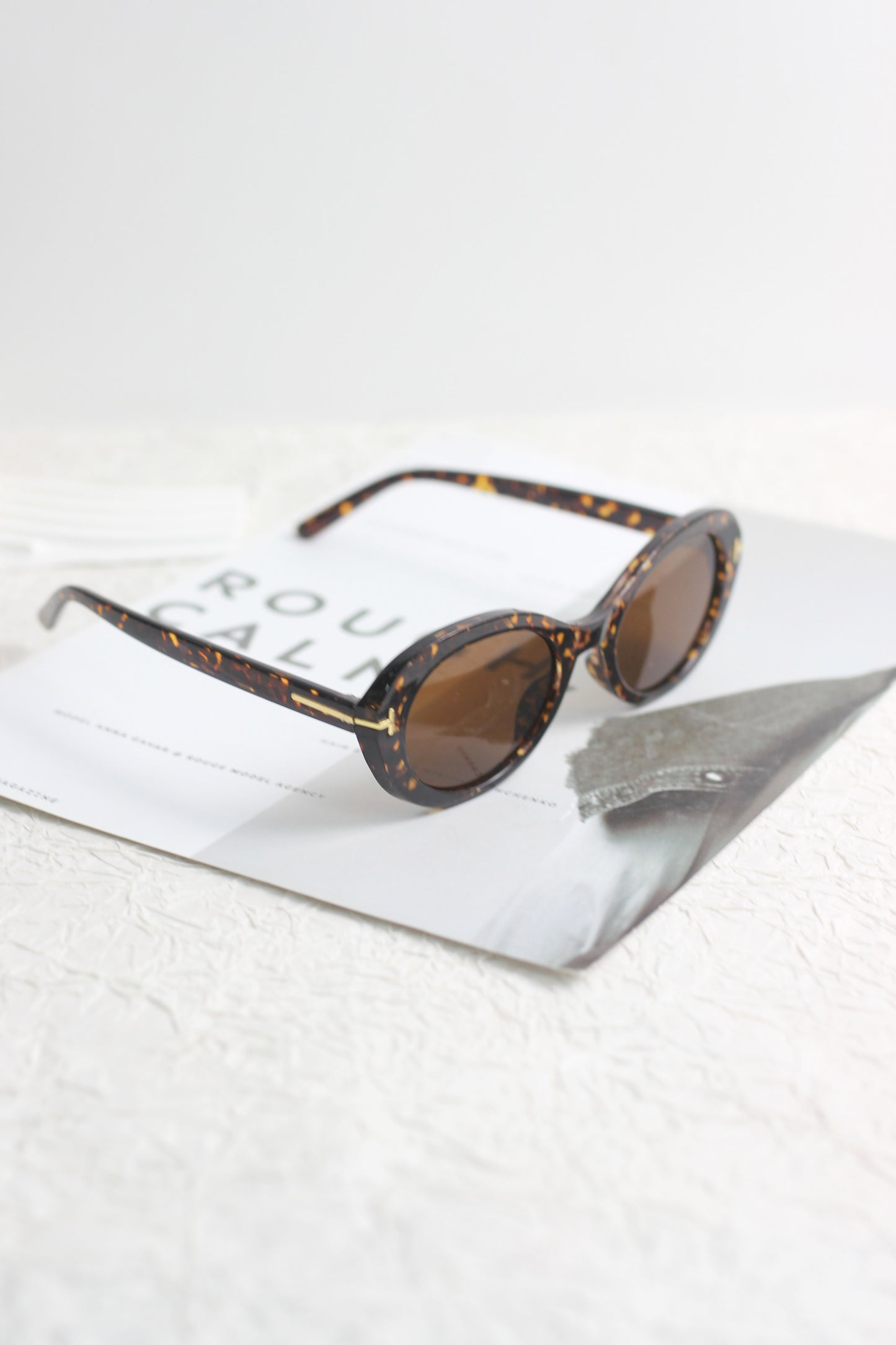 A2507CC32458 -Retro Oval Cat-Eye Sunglasses