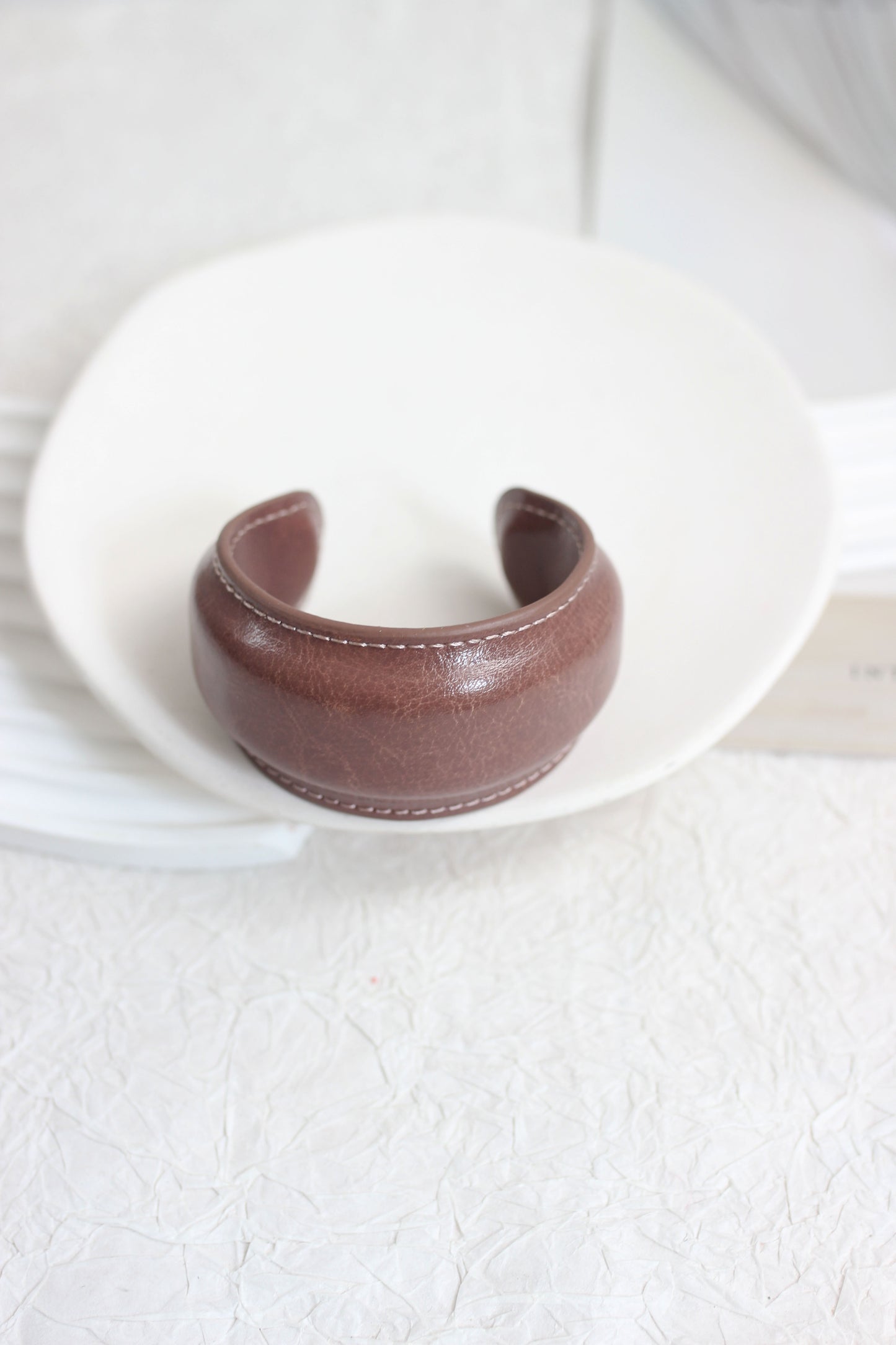 A2507FDX34384 - Vintage-Style Padded Leather Cuff Bracelet