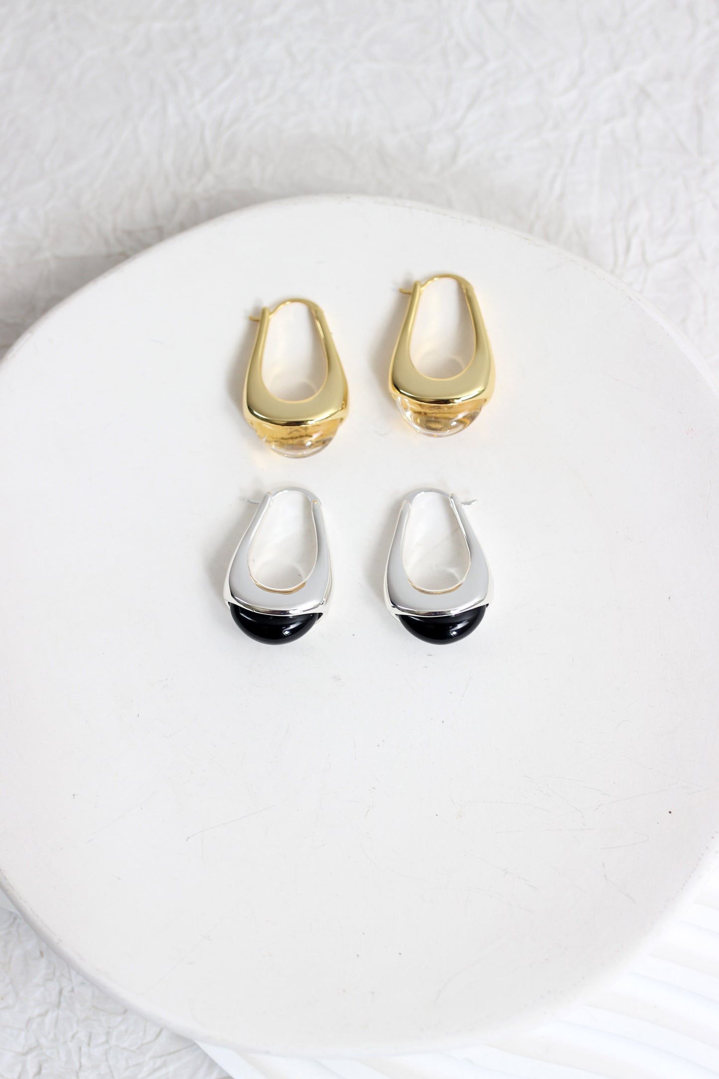 A2507FDX76911 - Modern Drop-Shaped Hoop Earrings