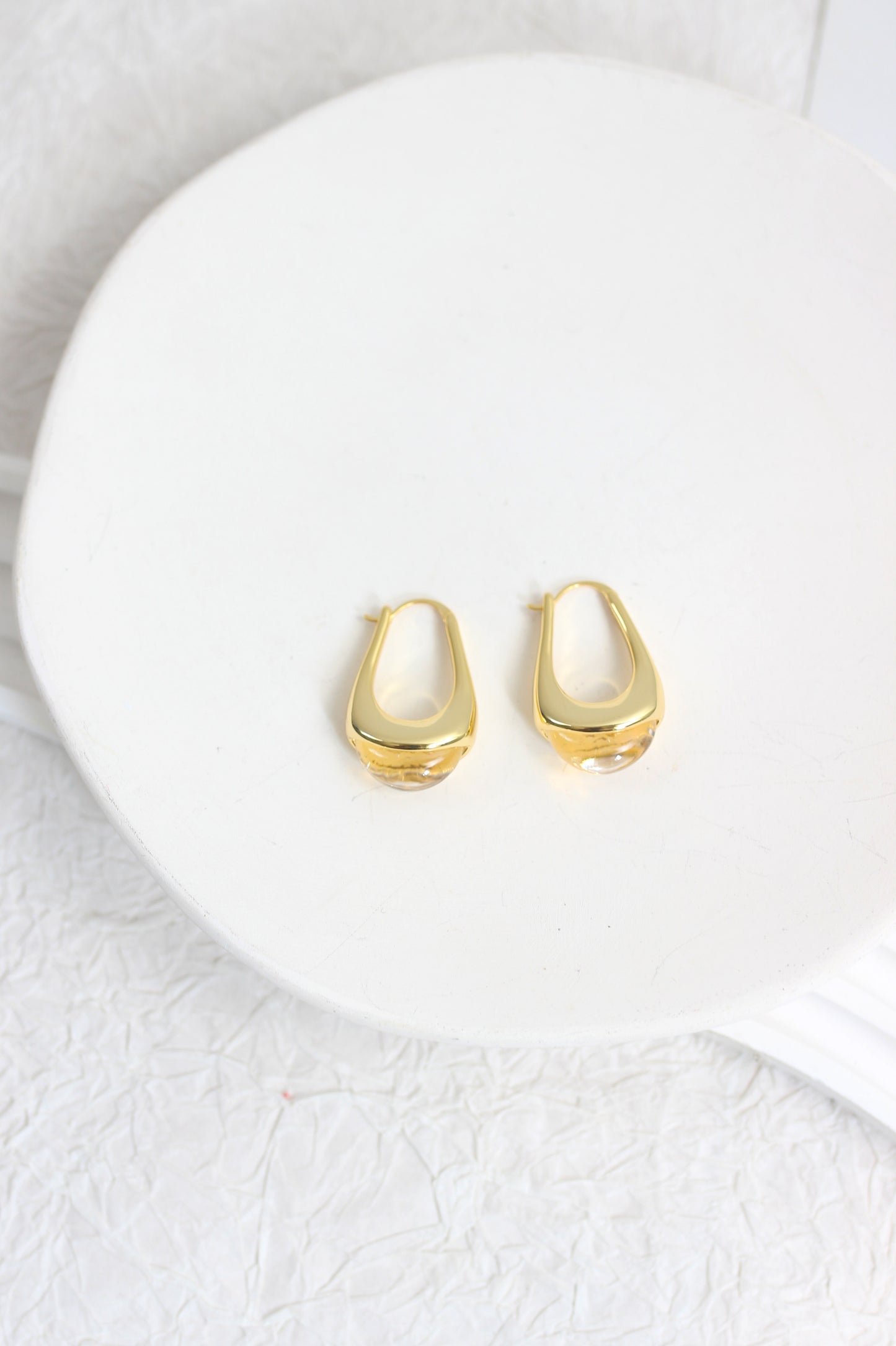 A2507FDX76911 - Modern Drop-Shaped Hoop Earrings