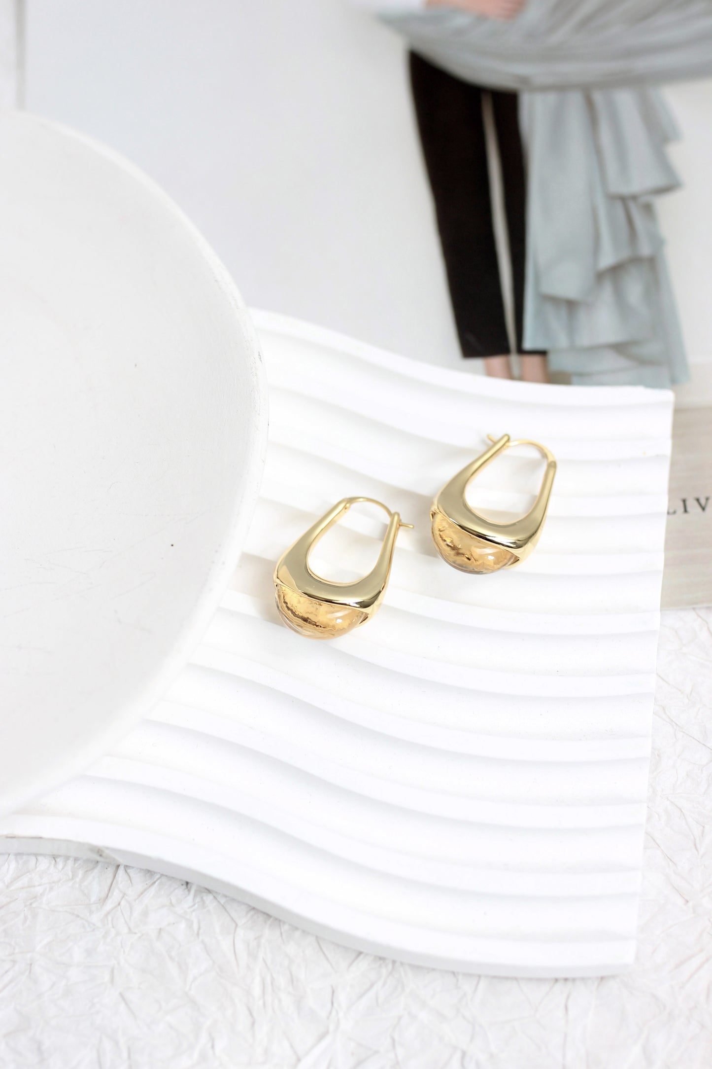 A2507FDX76911 - Modern Drop-Shaped Hoop Earrings