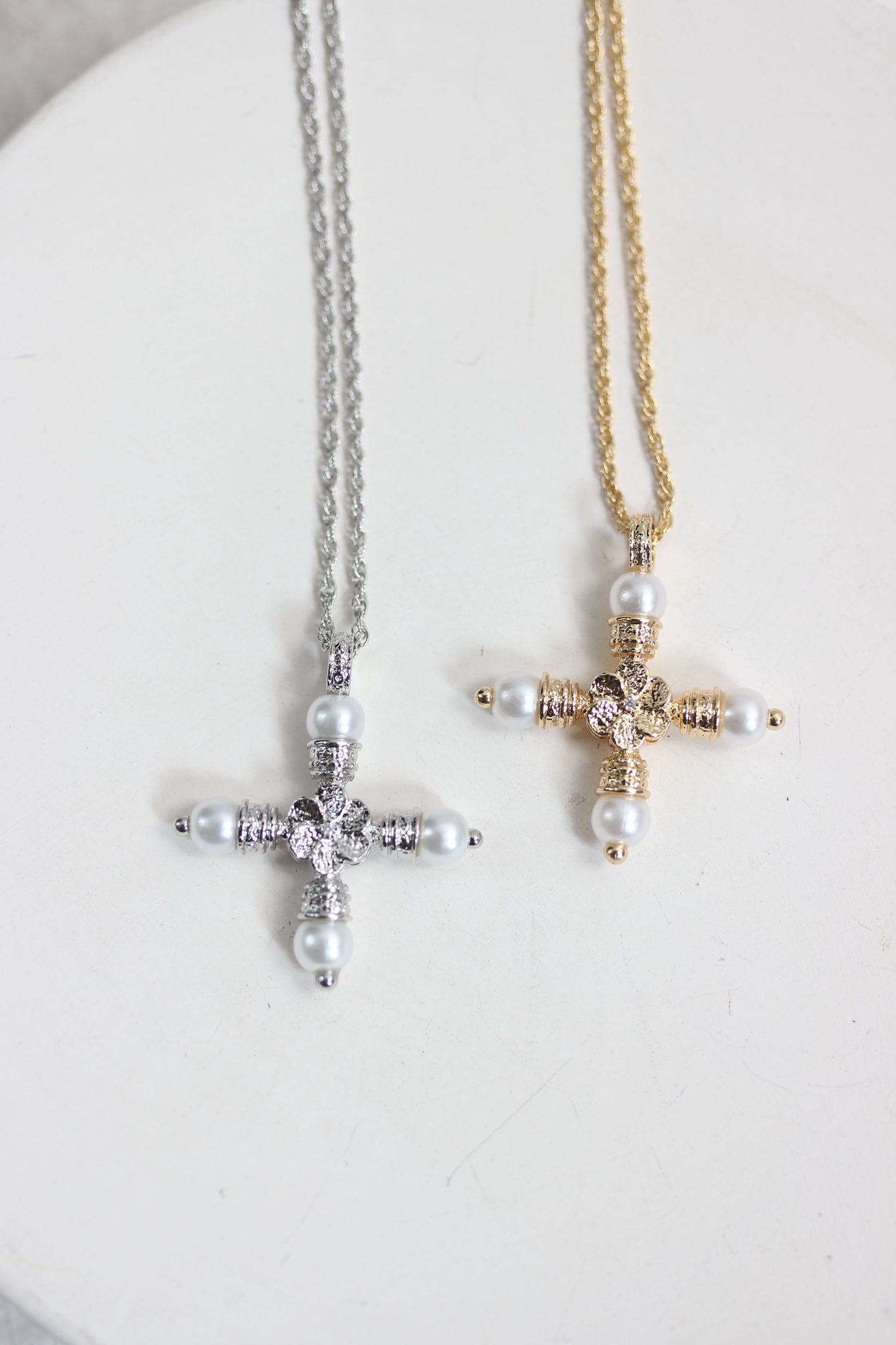 A2507JF8673 - Baroque Pearl Cross Pendant Necklace