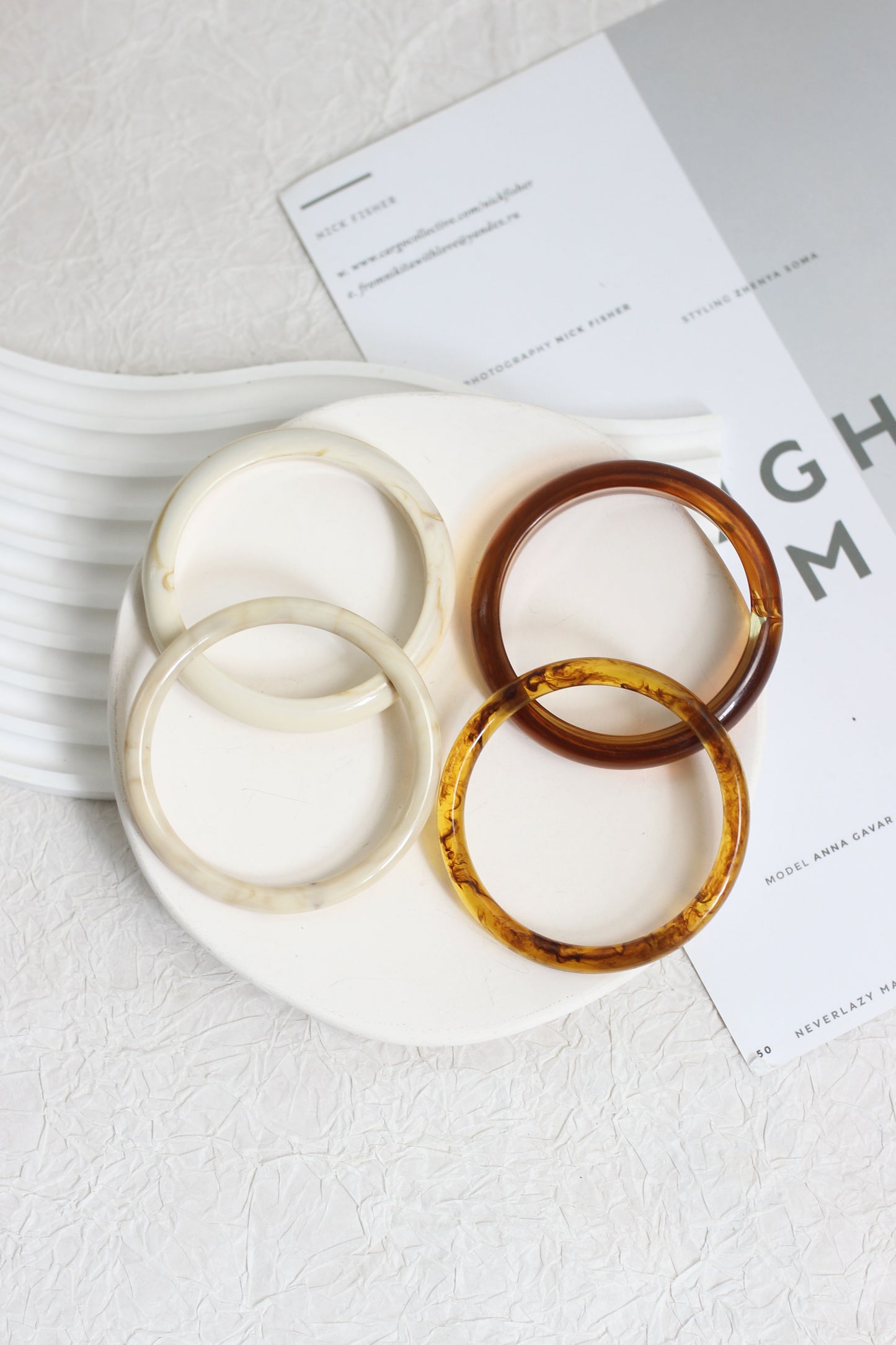 A2507JH53837 - Marbled Resin Bangle Bracelet