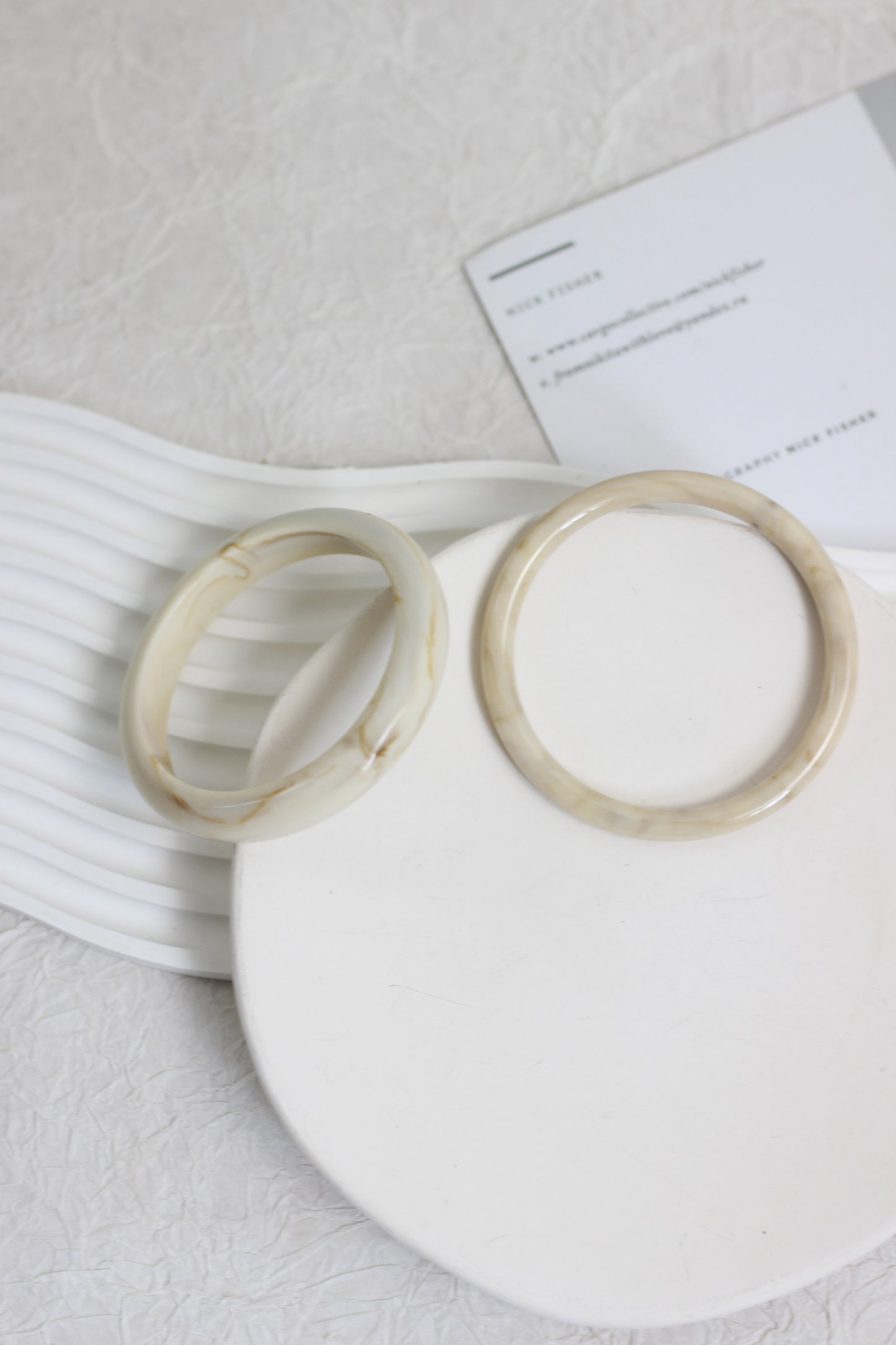A2507JH53837 - Marbled Resin Bangle Bracelet