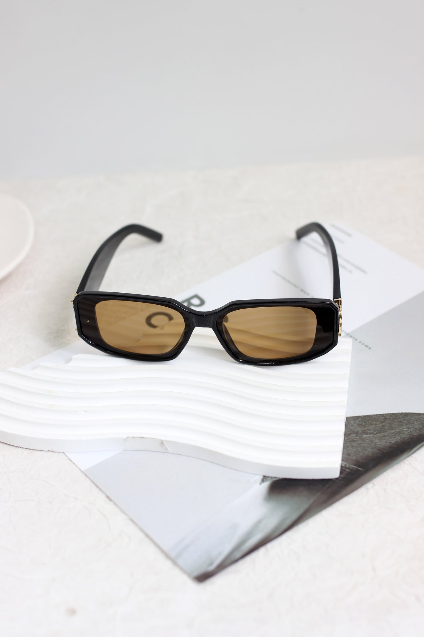 A2507KY54855 - Retro Rectangle Sunglasses