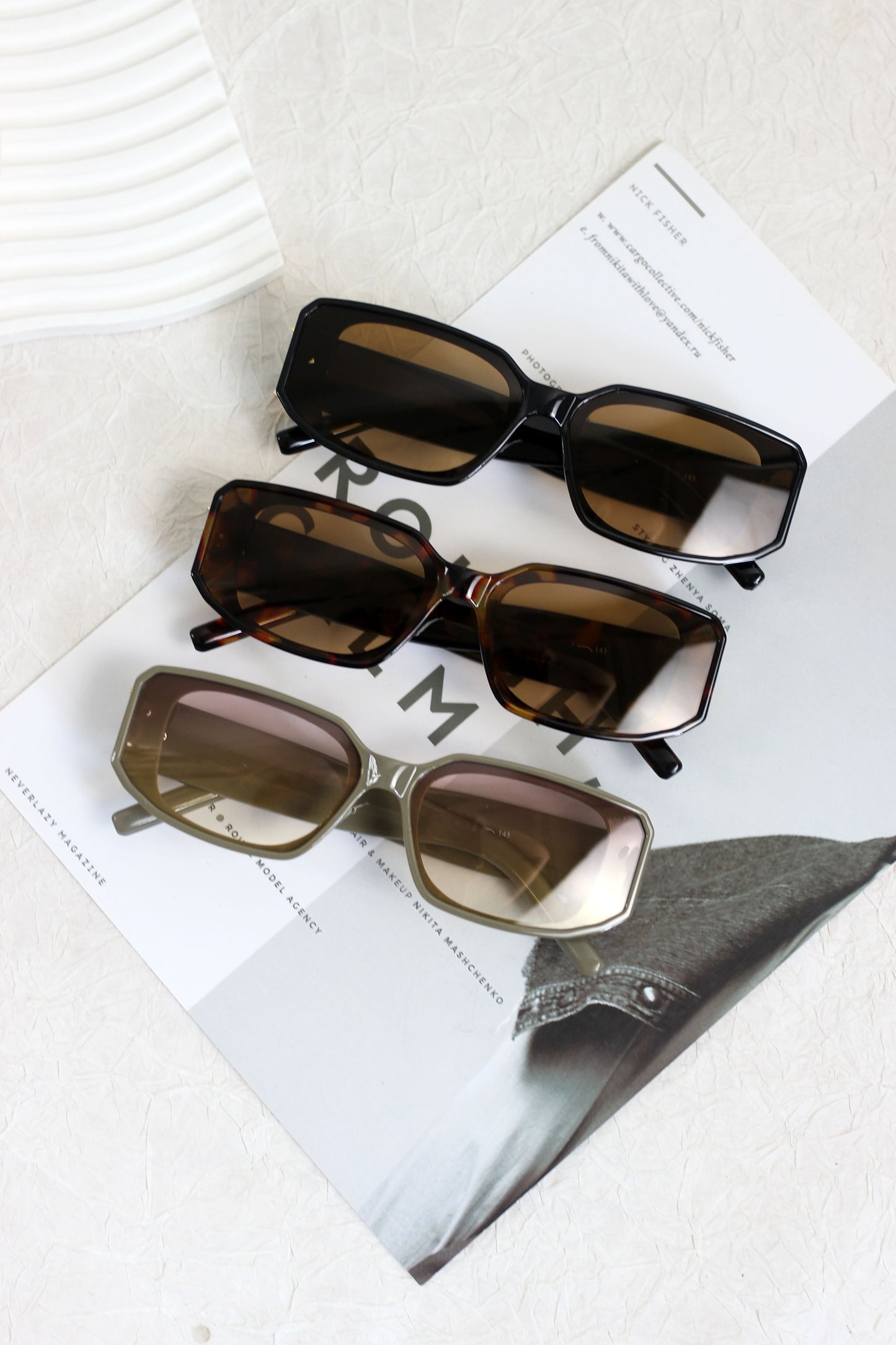 A2507KY54855 - Retro Rectangle Sunglasses