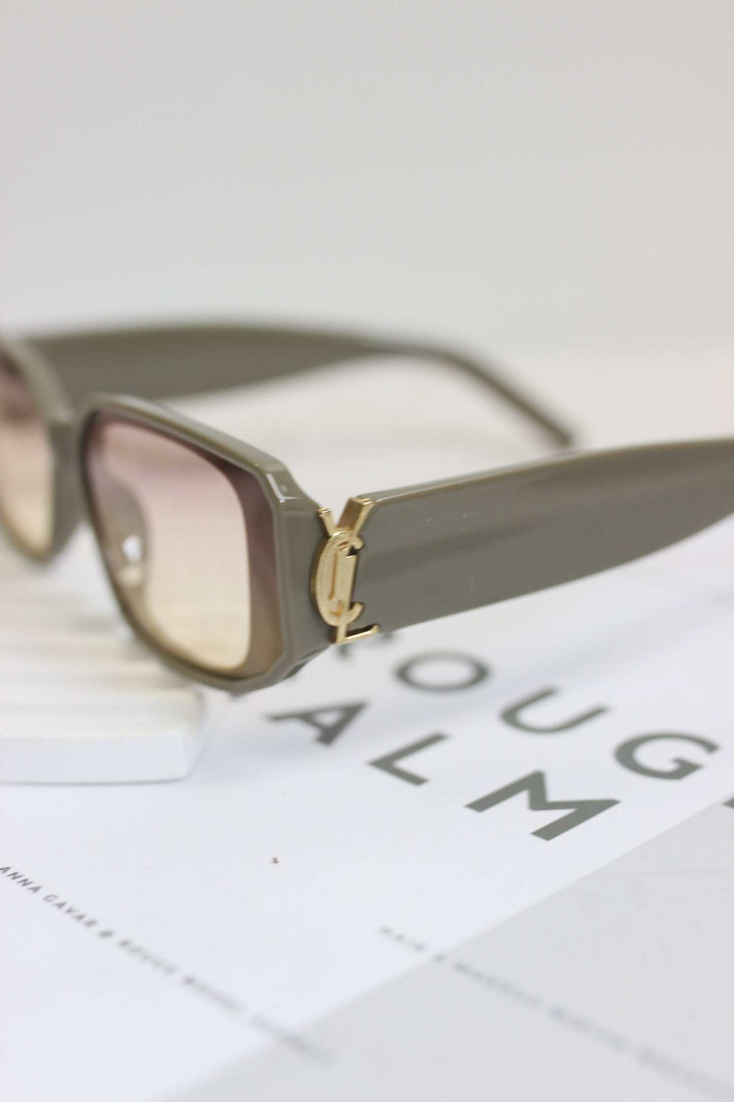 A2507KY54855 - Retro Rectangle Sunglasses