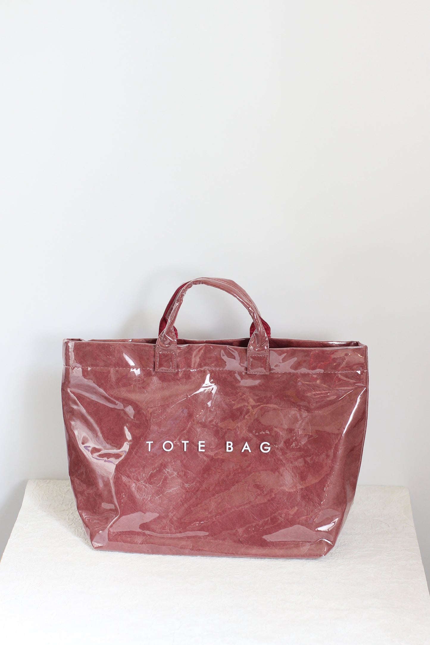 A2507LS23411 - Glossy PU Tote Bag ¨C Minimalist Daily Handbag