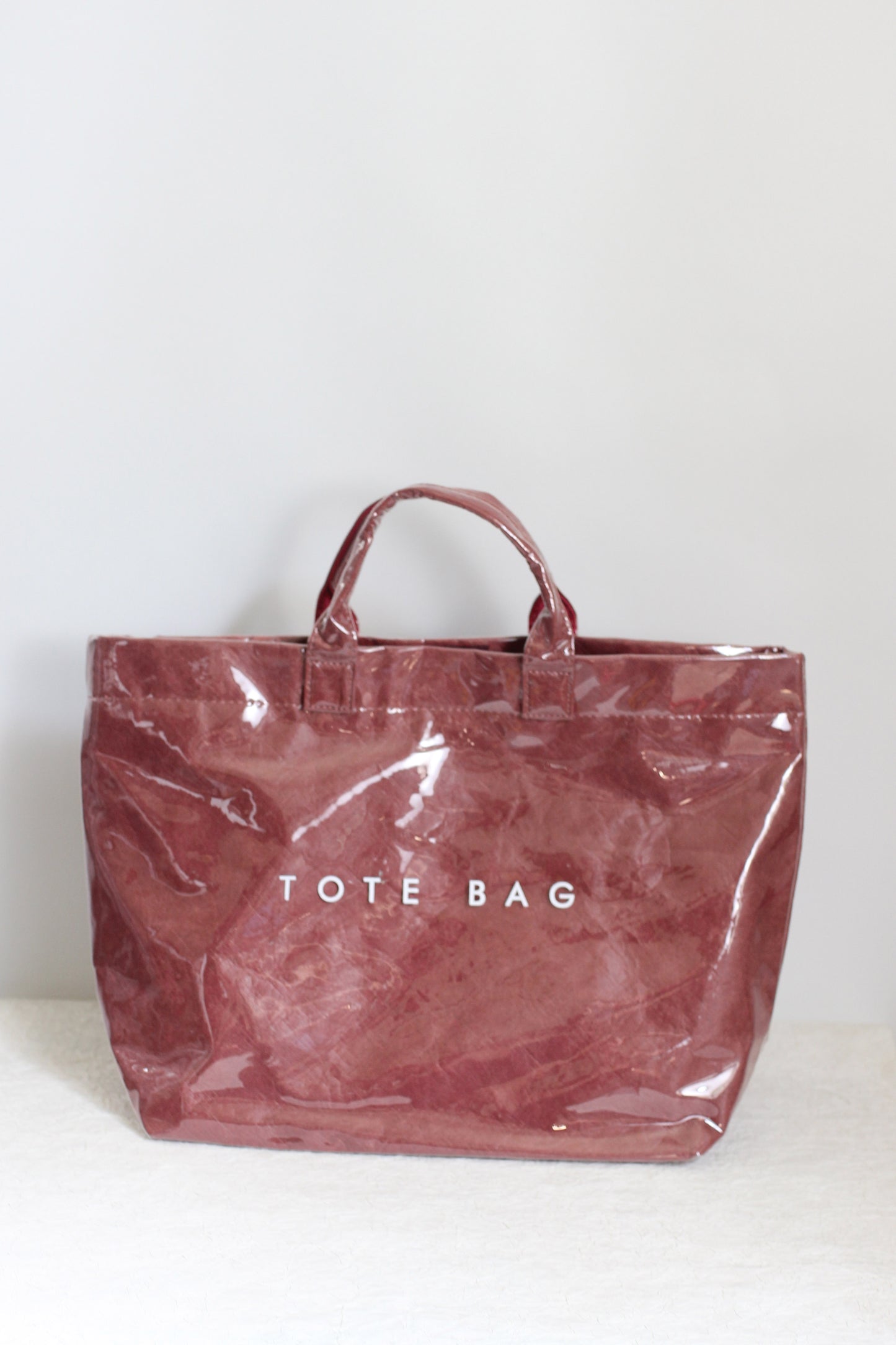 A2507LS23411 - Glossy PU Tote Bag ¨C Minimalist Daily Handbag