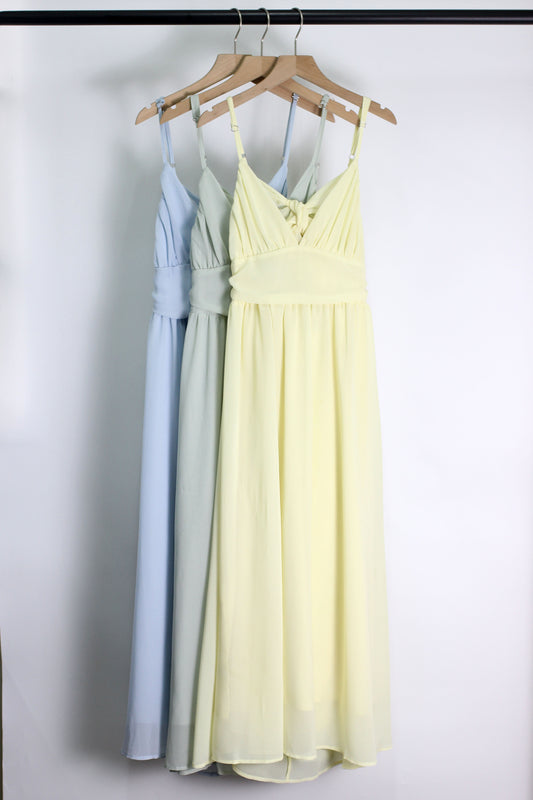 D2503JKW83462 - Elegant Flowy Spaghetti Strap Maxi Dress