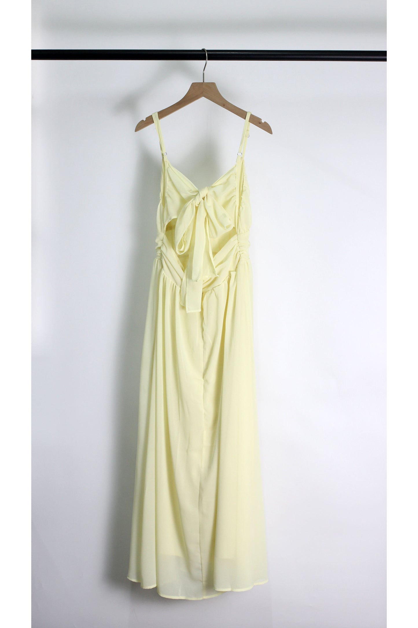 D2503JKW83462 - Elegant Flowy Spaghetti Strap Maxi Dress