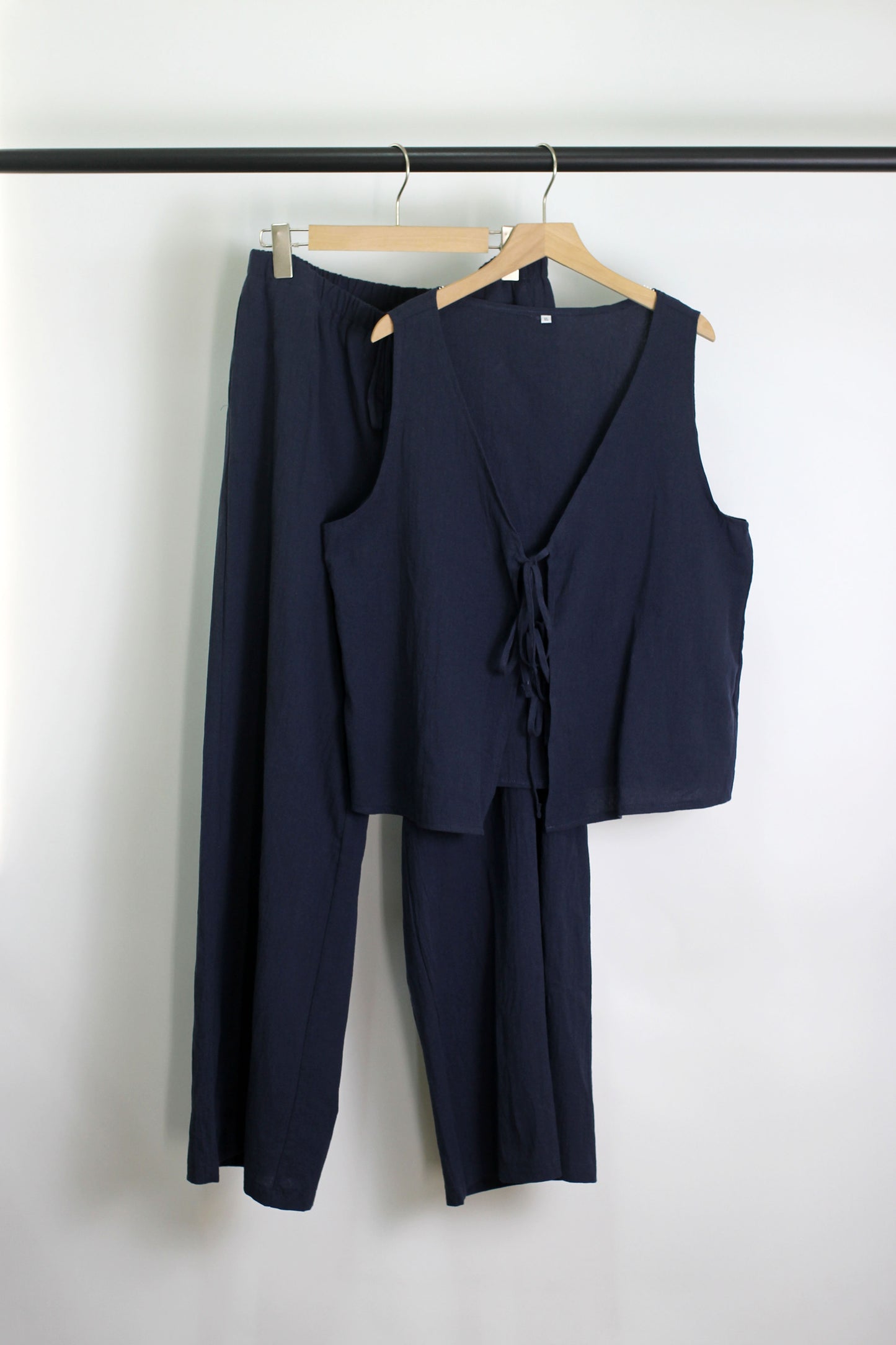 E2503DY14204 - Women?¡¥s Sleeveless V-Neck Tie Top & Wide-Leg Pants