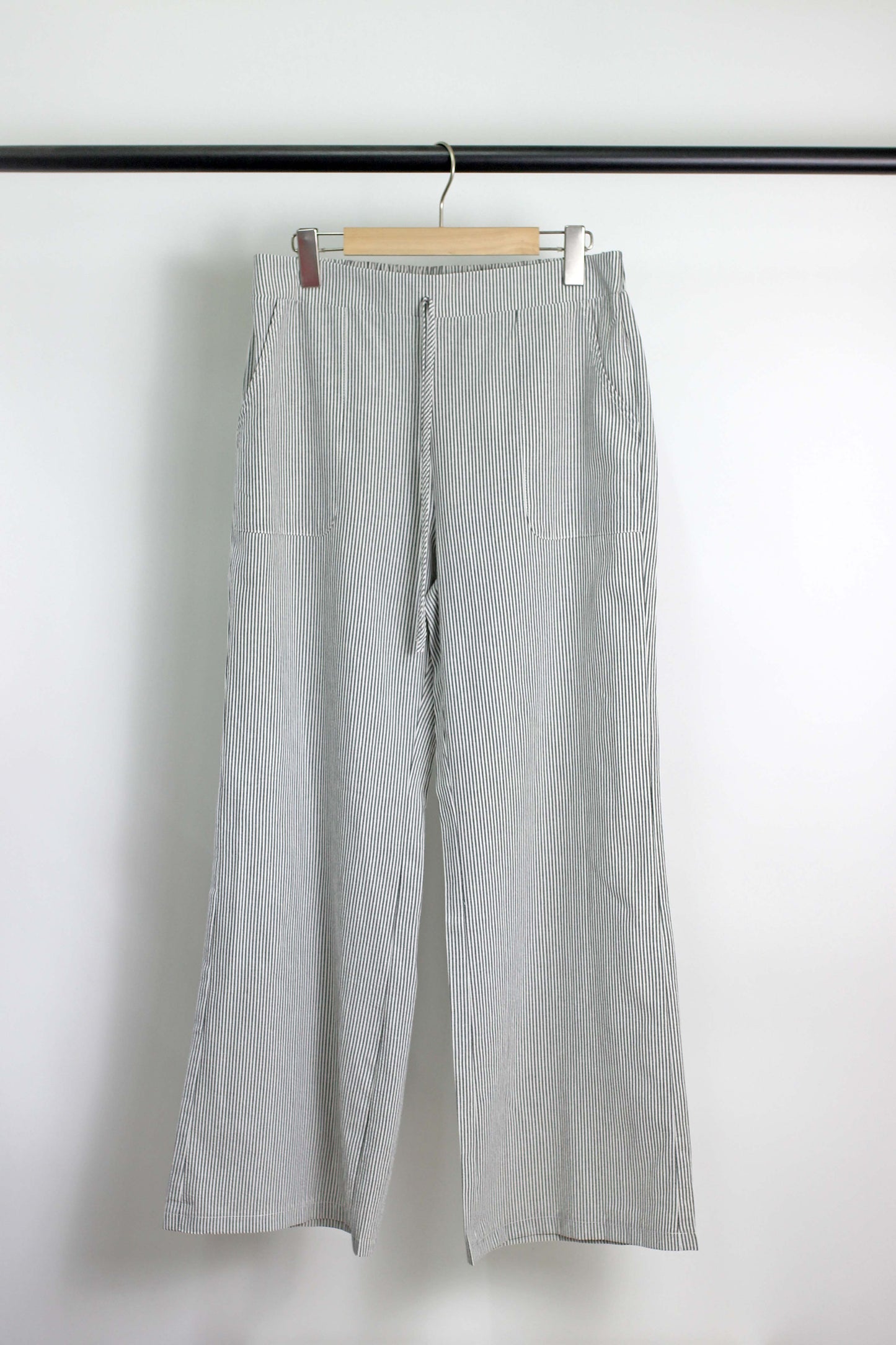 P2502TF39339 - Striped Wide-Leg Drawstring Pants