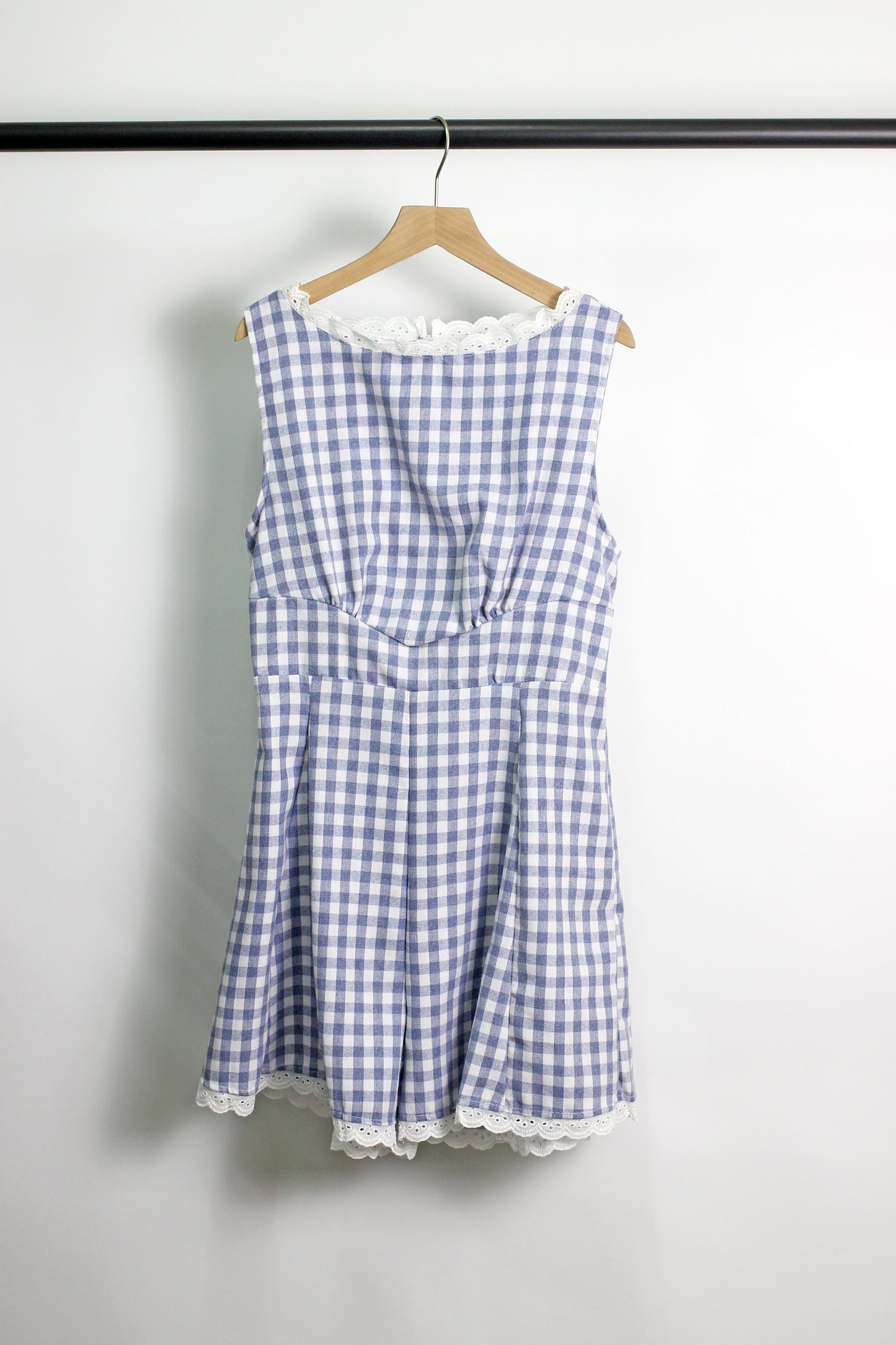 R2503JKW34246 - Vintage Gingham Lace-Trimmed Romper