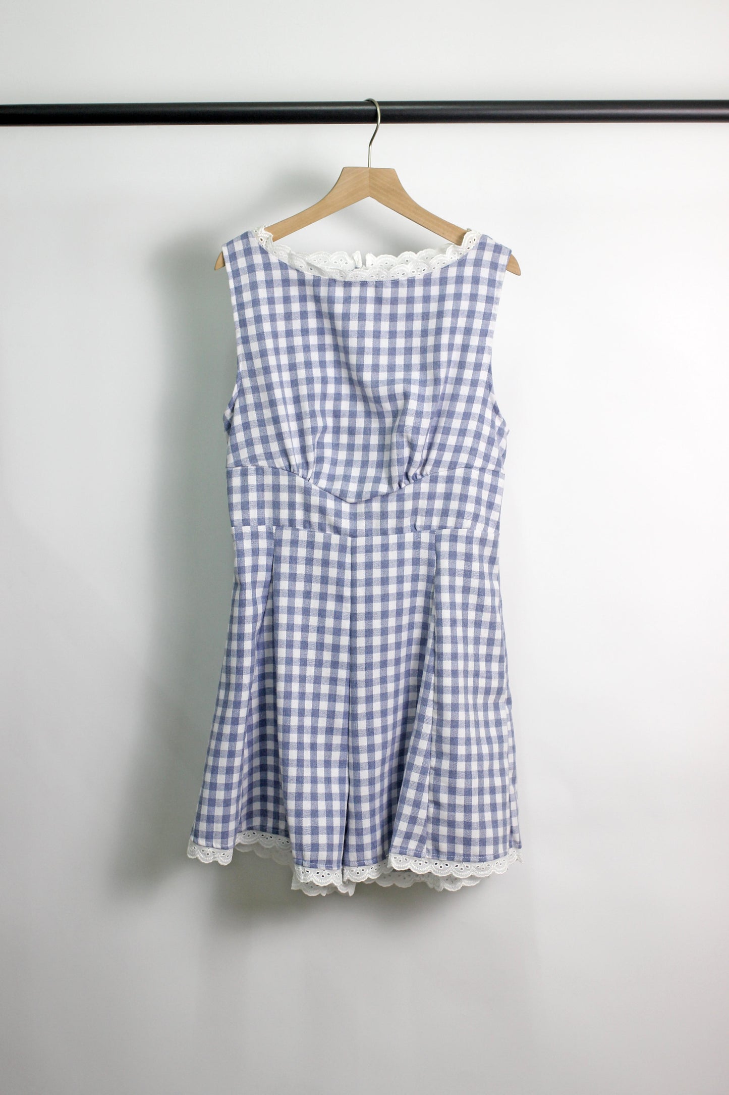 R2503JKW34246 - Vintage Gingham Lace-Trimmed Romper