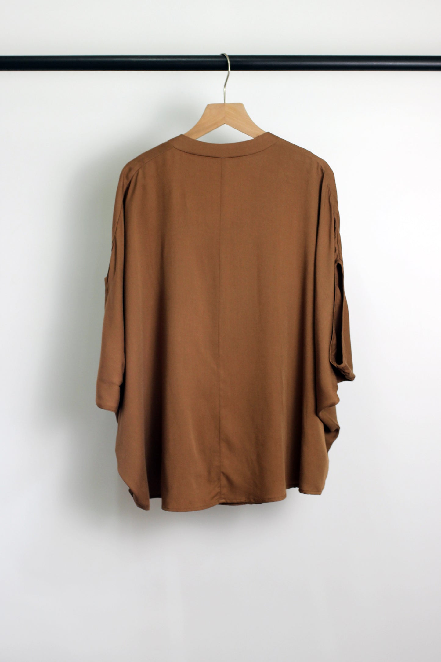 T2403BFZY36676 - SIGNATURES DOLMAN BROWN TOP