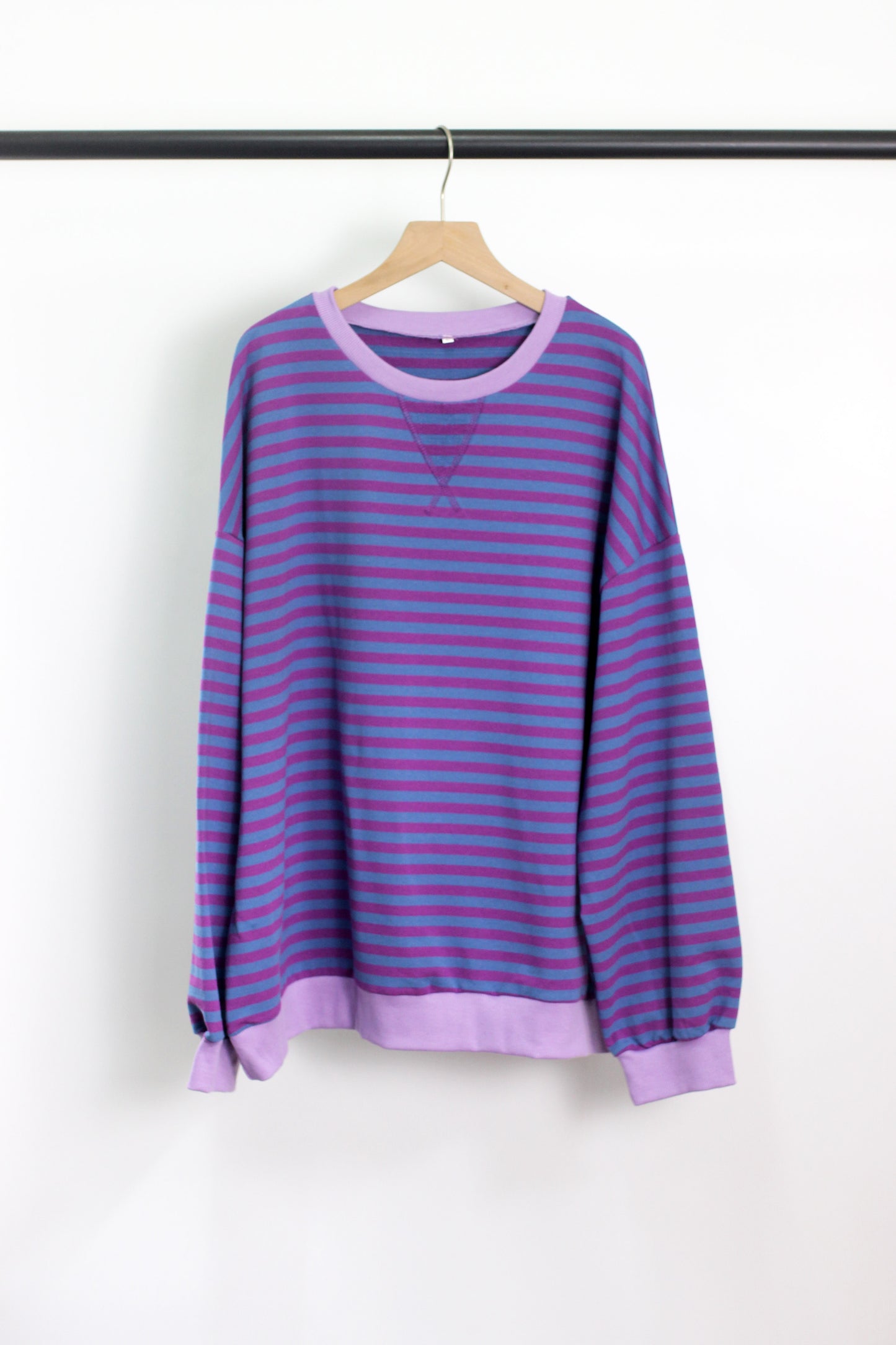 T2406ASJP15385 - OVER SIZE STRIPE SWEETSHIRT