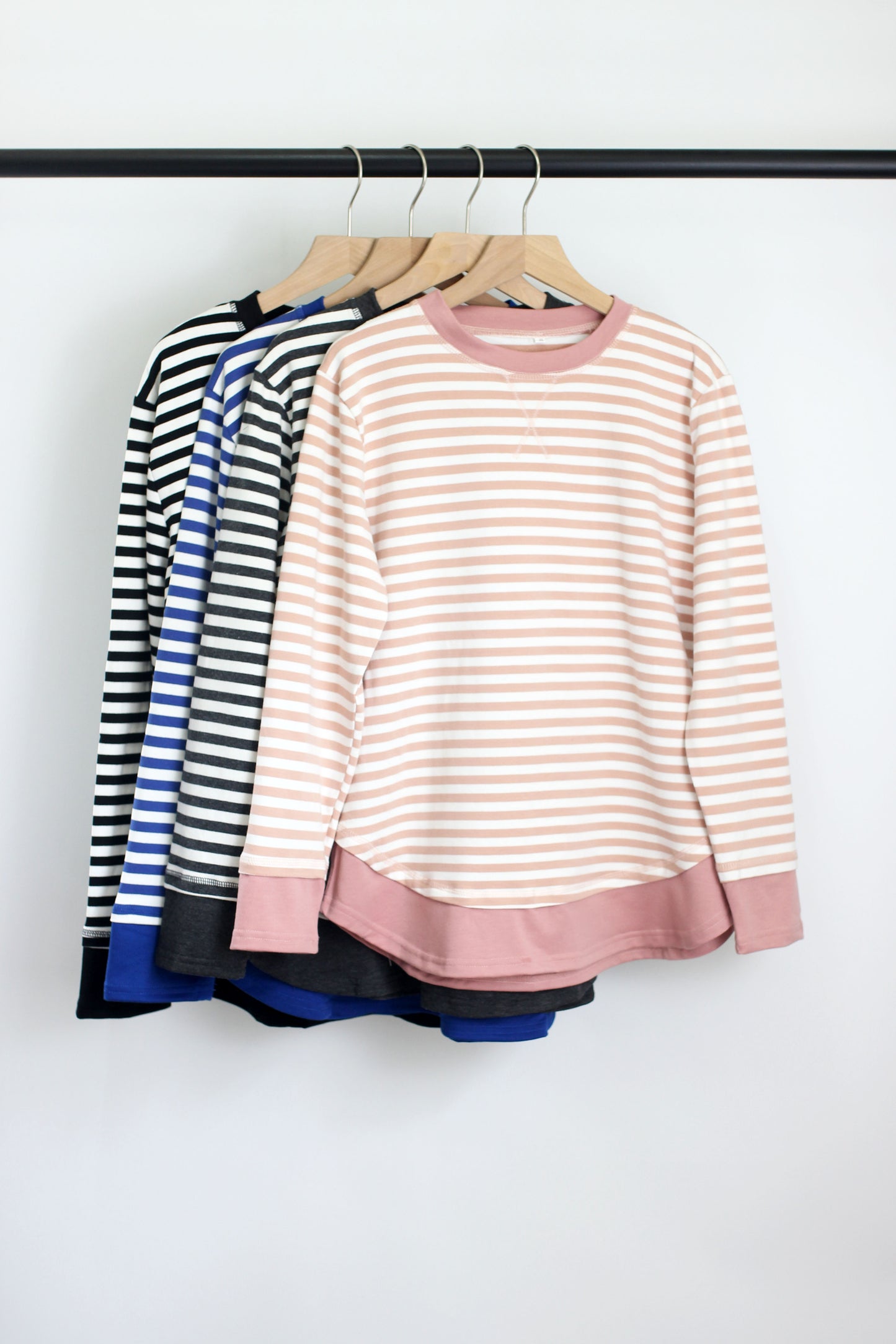 T2408KLD81711 - Striped Crewneck Sweatshirt