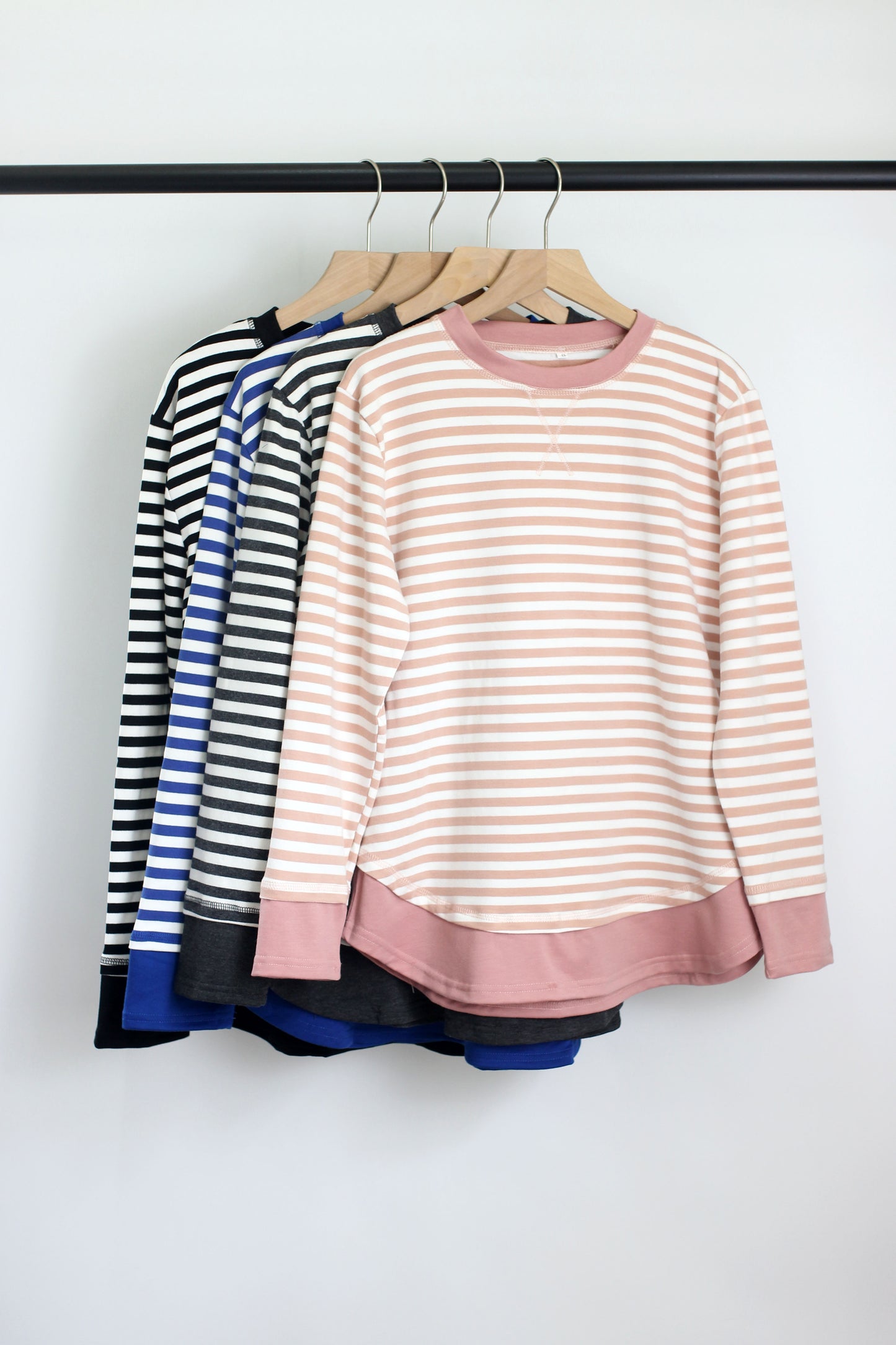 T2408KLD81711 - Striped Crewneck Sweatshirt