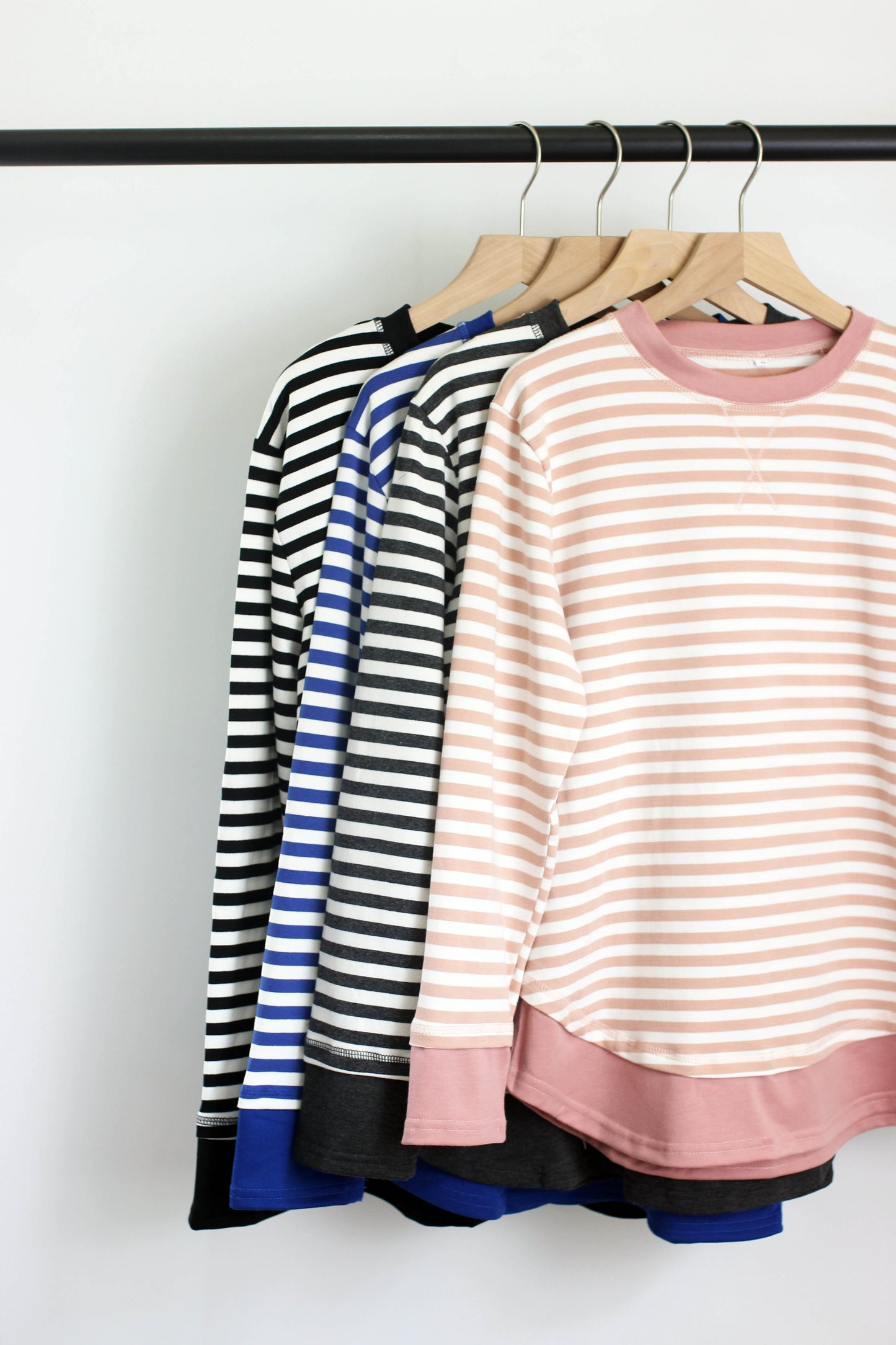 T2408KLD81711 - Striped Crewneck Sweatshirt